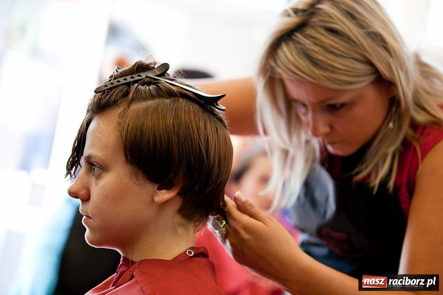 Zdjęcie w galerii na portalu naszraciborz.pl: Metamorfozy Salonu Trendy 2011 wiadomości z regionu