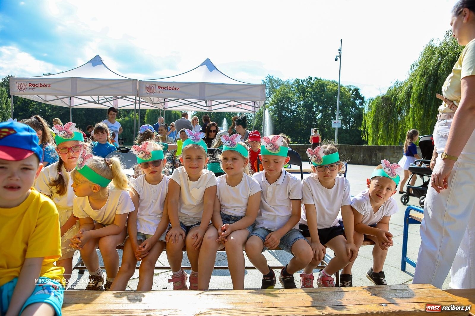 Zdjęcie w galerii na portalu naszraciborz.pl: Park Roth pełen dziecięcej energii. IV Festiwal Piosenki i Sportu za nami [FOTO i WIDEO] wiadomości z regionu
