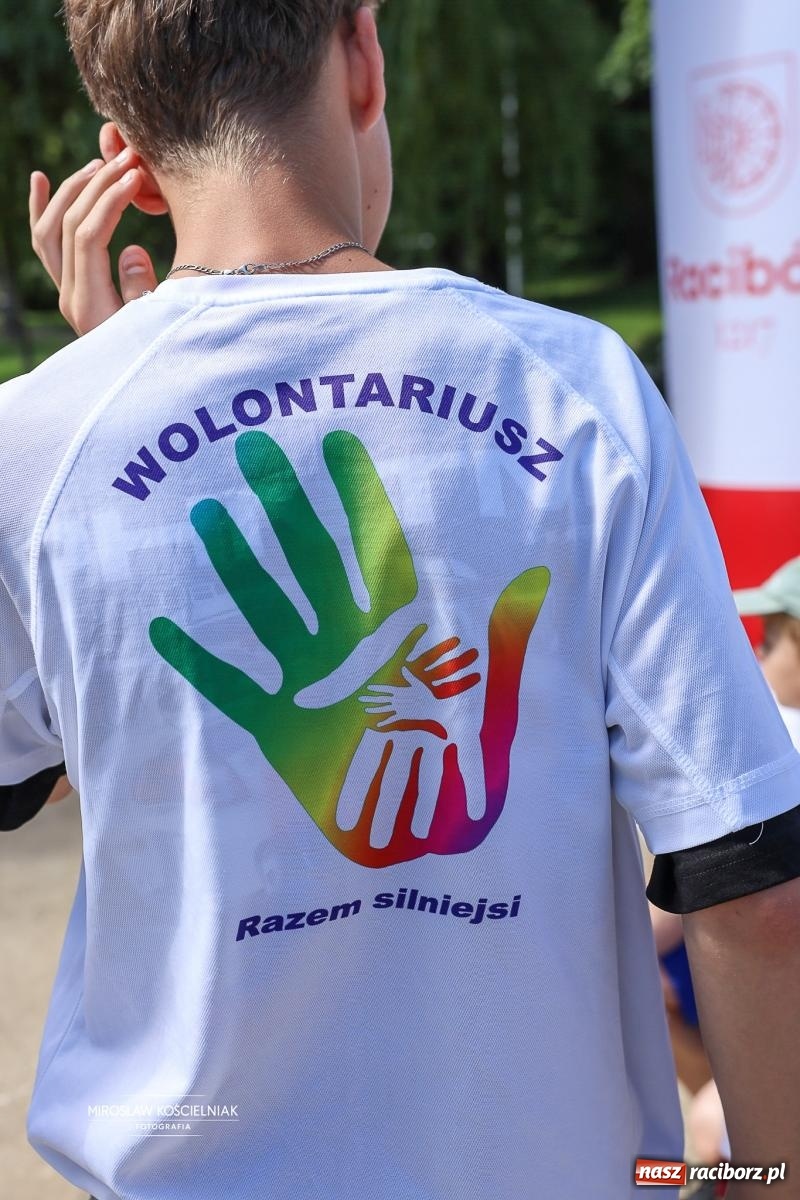Zdjęcie w galerii na portalu naszraciborz.pl: Park Roth pełen dziecięcej energii. IV Festiwal Piosenki i Sportu za nami [FOTO i WIDEO] wiadomości z regionu