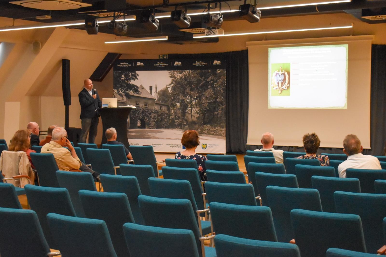 Zdjęcie w galerii na portalu naszraciborz.pl: Opolski historyk IPN o tworzeniu struktur bezpieczeństwa po 1945 roku w powiecie raciborskim wiadomości z regionu