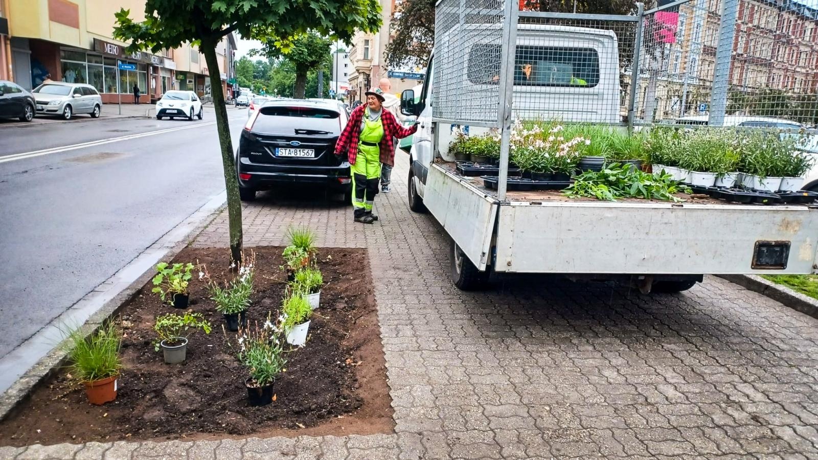 Zdjęcie w galerii na portalu naszraciborz.pl: InPost for Cities - Postawmy na Klimat. Młodzi Raciborzanie współtworzą zmiany w swoim mieście wiadomości z regionu