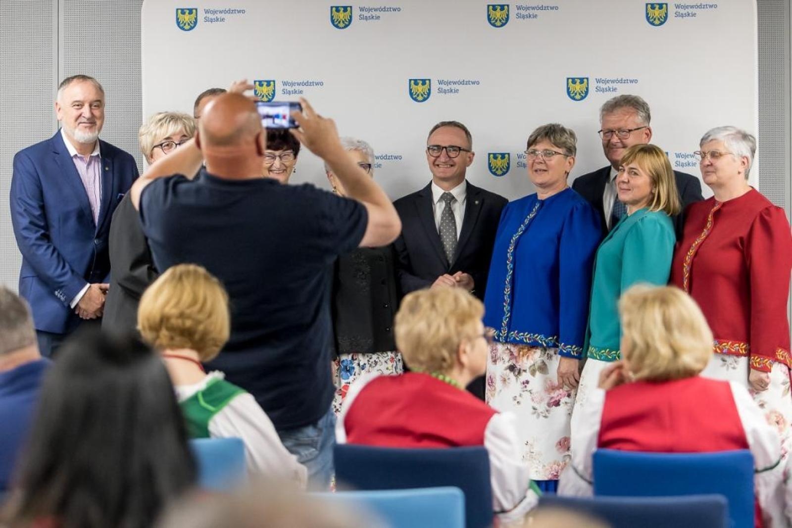 Zdjęcie w galerii na portalu naszraciborz.pl: 850 tys. zł dla kół gospodyń wiejskich w regionie. Wsparcie dla KGW Bolesław wiadomości z regionu