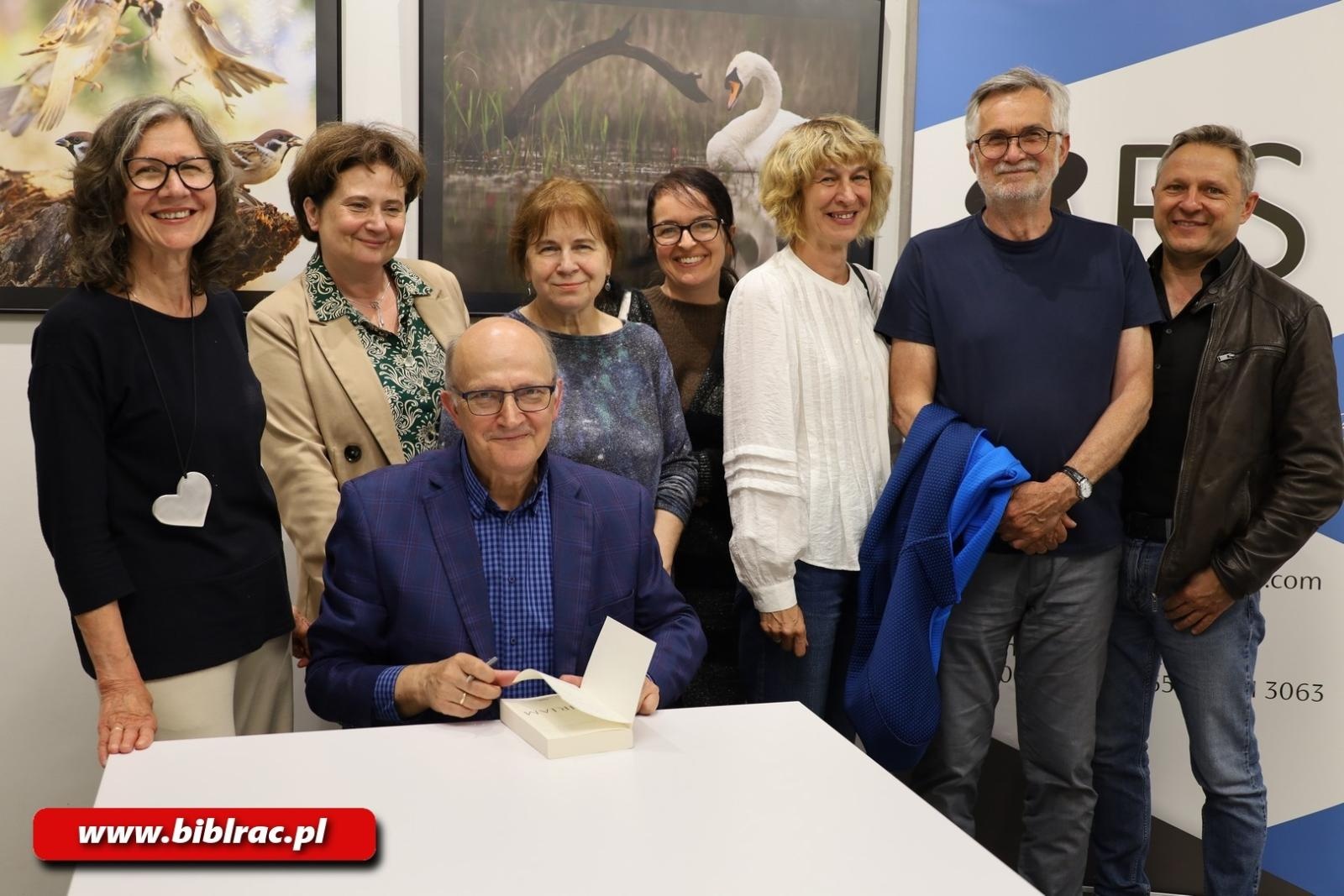 Zdjęcie w galerii na portalu naszraciborz.pl: Jak wygląda wena? Andrzej Biskup promował swoją nową powieść Miriam w bibliotece wiadomości z regionu