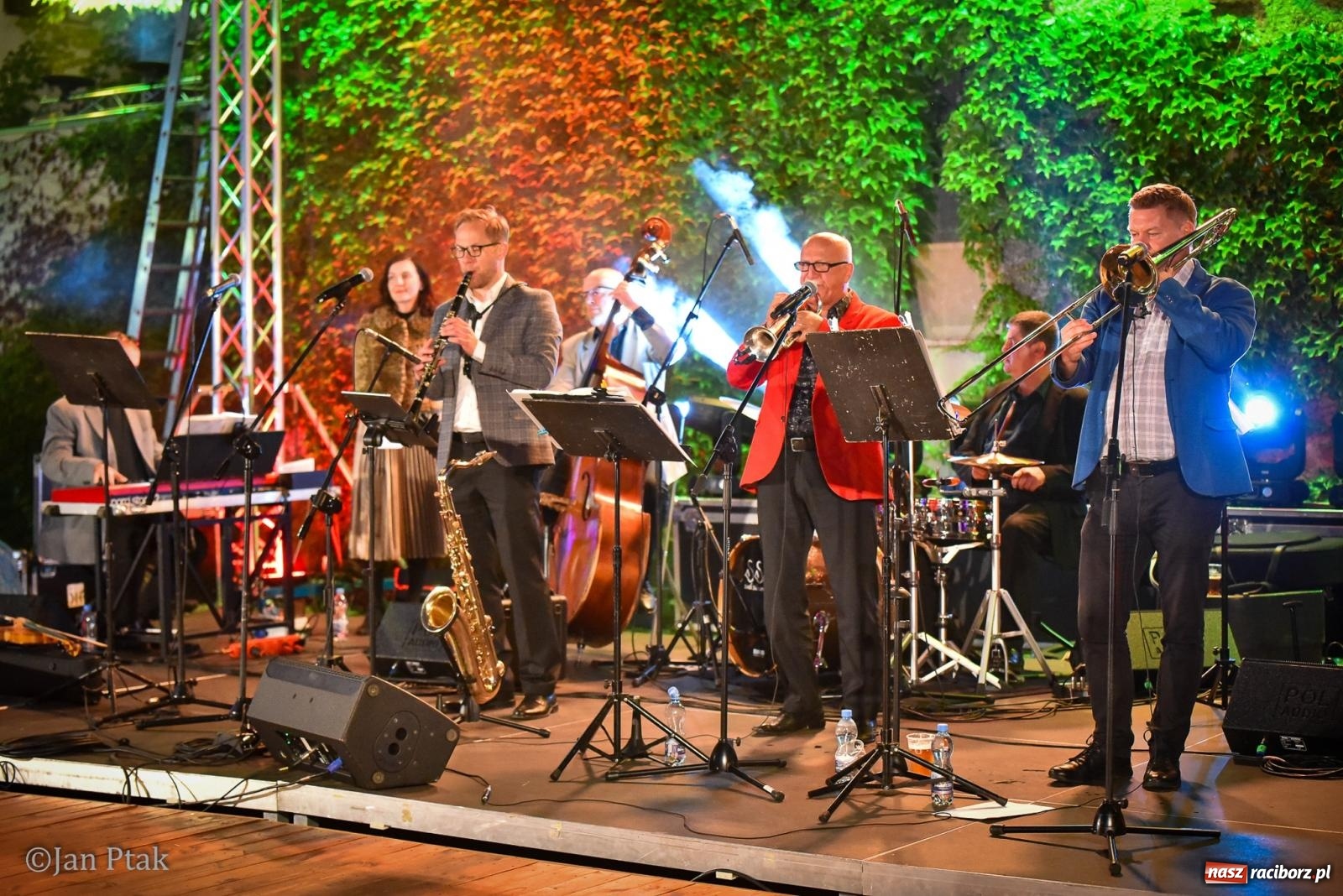 Zdjęcie w galerii na portalu naszraciborz.pl: Potańcówka na Ofce podczas Dni Raciborza 2026. Jazz, taniec i letnia atmosfera w sercu miasta wiadomości z regionu