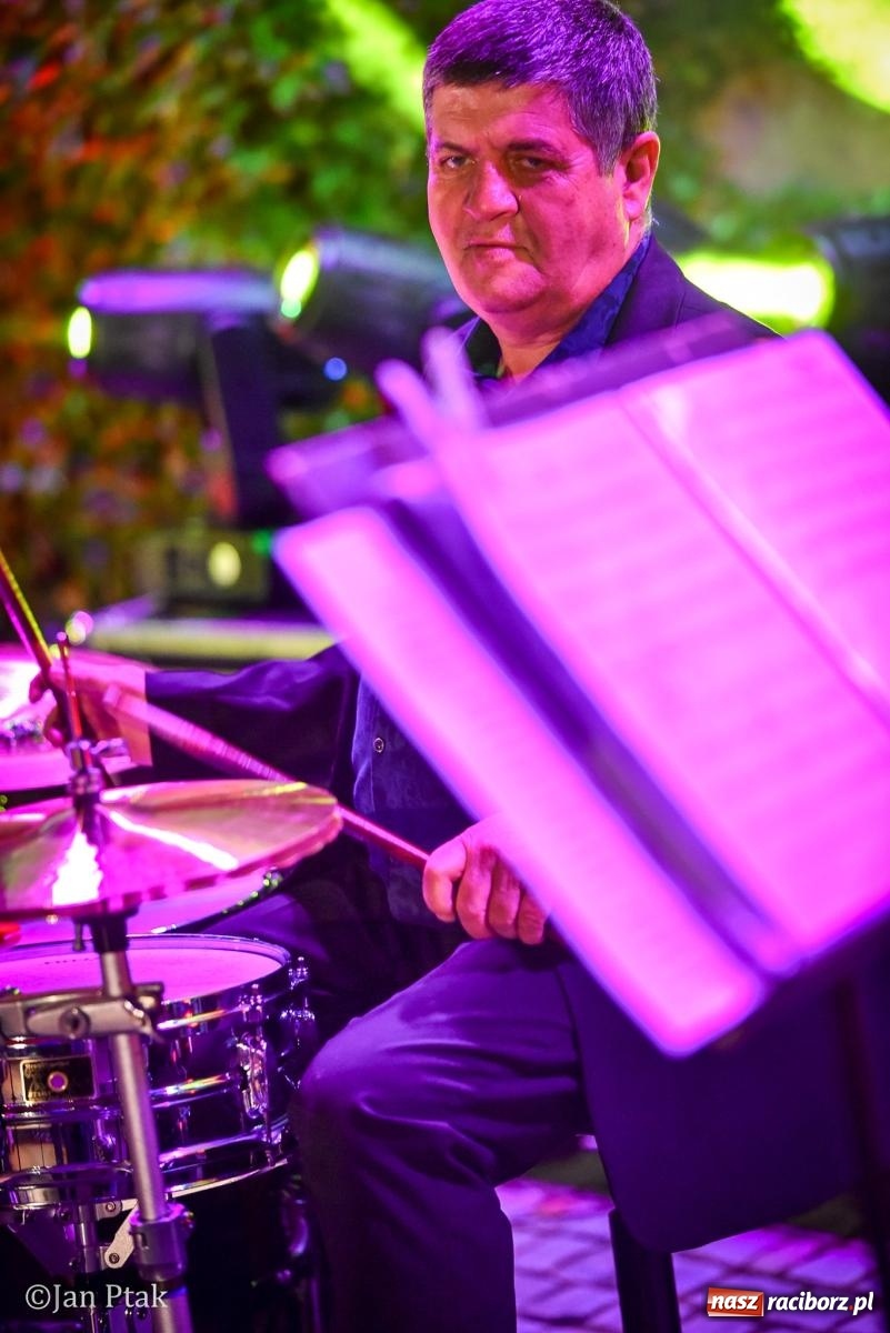 Zdjęcie w galerii na portalu naszraciborz.pl: Potańcówka na Ofce podczas Dni Raciborza 2026. Jazz, taniec i letnia atmosfera w sercu miasta wiadomości z regionu