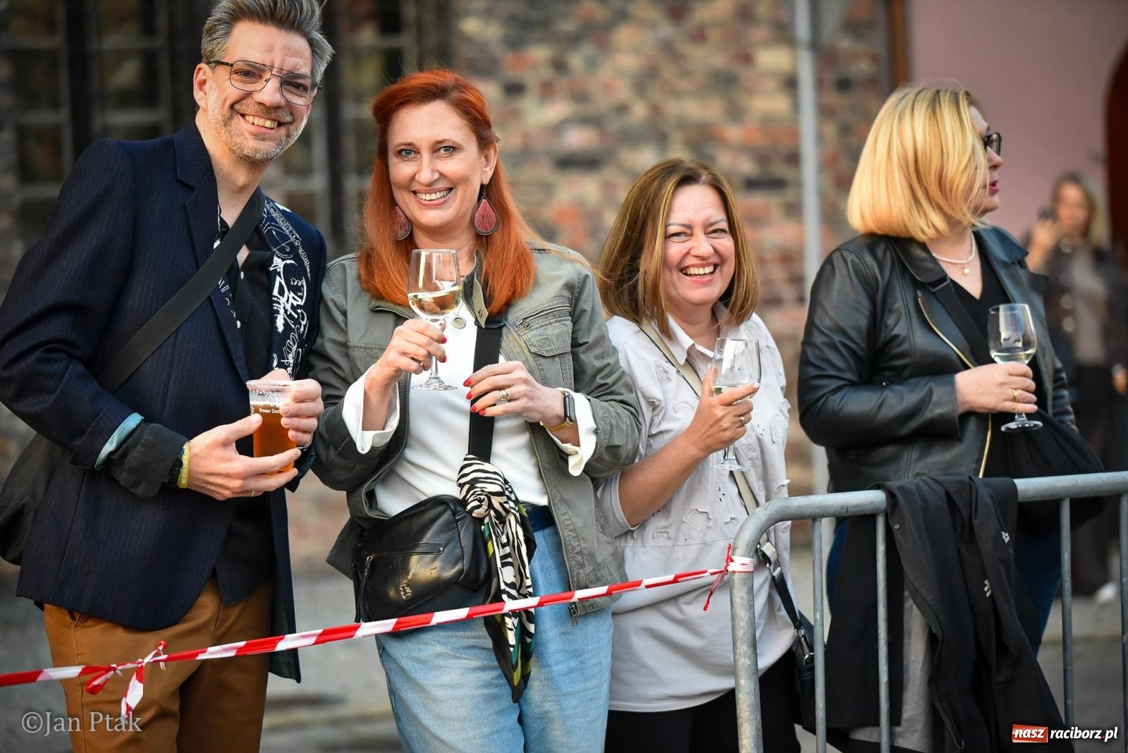Zdjęcie w galerii na portalu naszraciborz.pl: Potańcówka na Ofce podczas Dni Raciborza 2026. Jazz, taniec i letnia atmosfera w sercu miasta wiadomości z regionu
