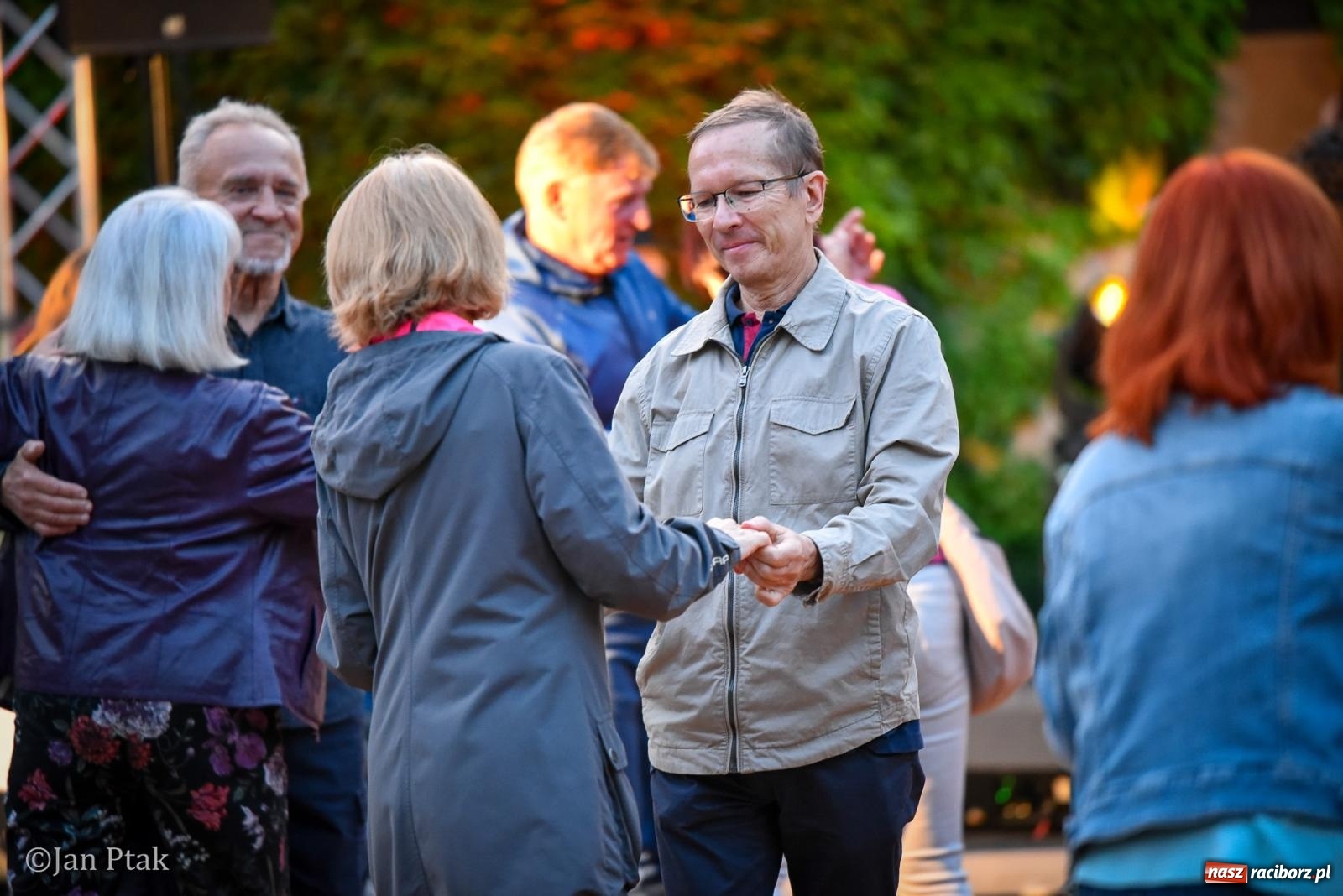 Zdjęcie w galerii na portalu naszraciborz.pl: Potańcówka na Ofce podczas Dni Raciborza 2026. Jazz, taniec i letnia atmosfera w sercu miasta wiadomości z regionu