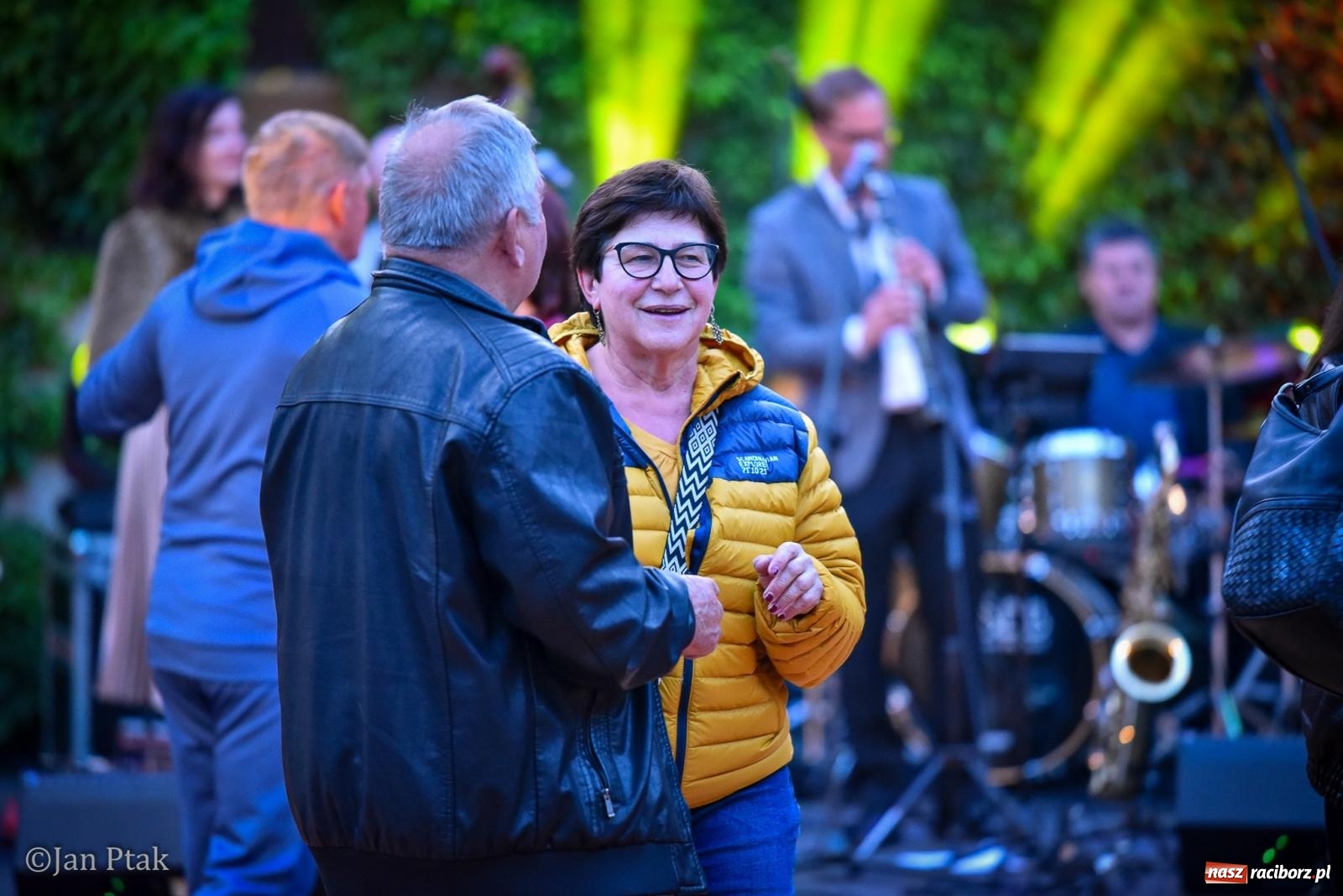 Zdjęcie w galerii na portalu naszraciborz.pl: Potańcówka na Ofce podczas Dni Raciborza 2026. Jazz, taniec i letnia atmosfera w sercu miasta wiadomości z regionu