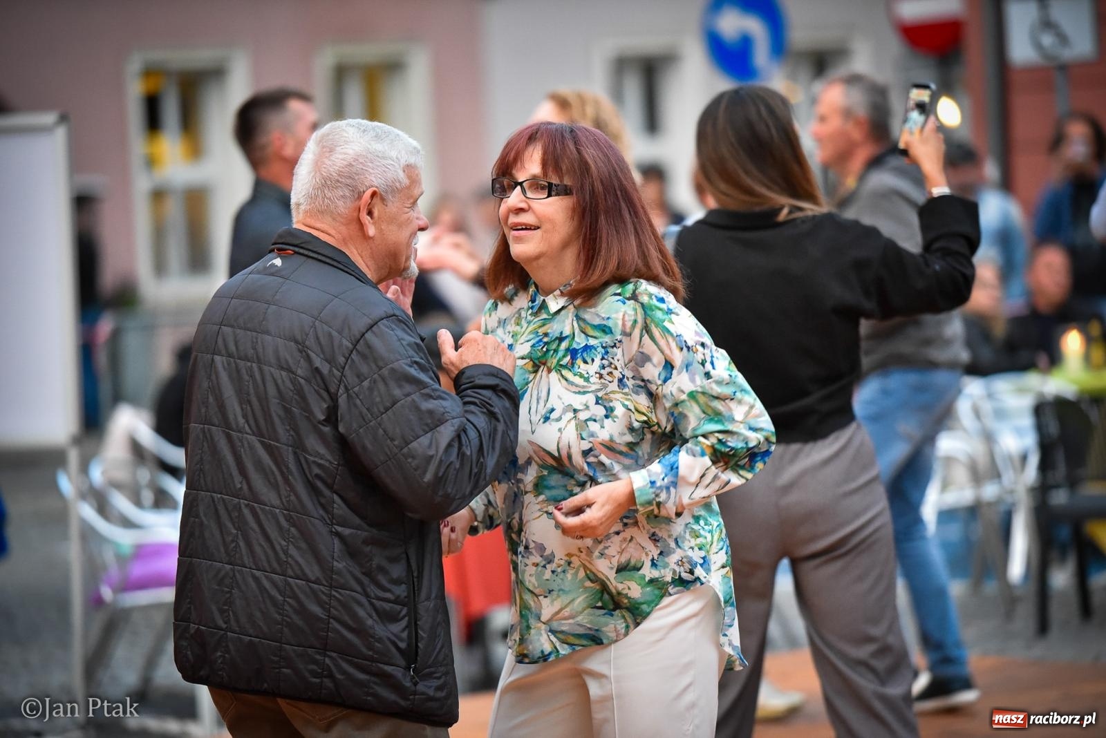 Zdjęcie w galerii na portalu naszraciborz.pl: Potańcówka na Ofce podczas Dni Raciborza 2026. Jazz, taniec i letnia atmosfera w sercu miasta wiadomości z regionu