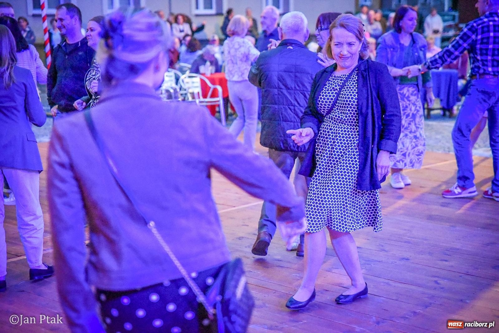 Zdjęcie w galerii na portalu naszraciborz.pl: Potańcówka na Ofce podczas Dni Raciborza 2026. Jazz, taniec i letnia atmosfera w sercu miasta wiadomości z regionu