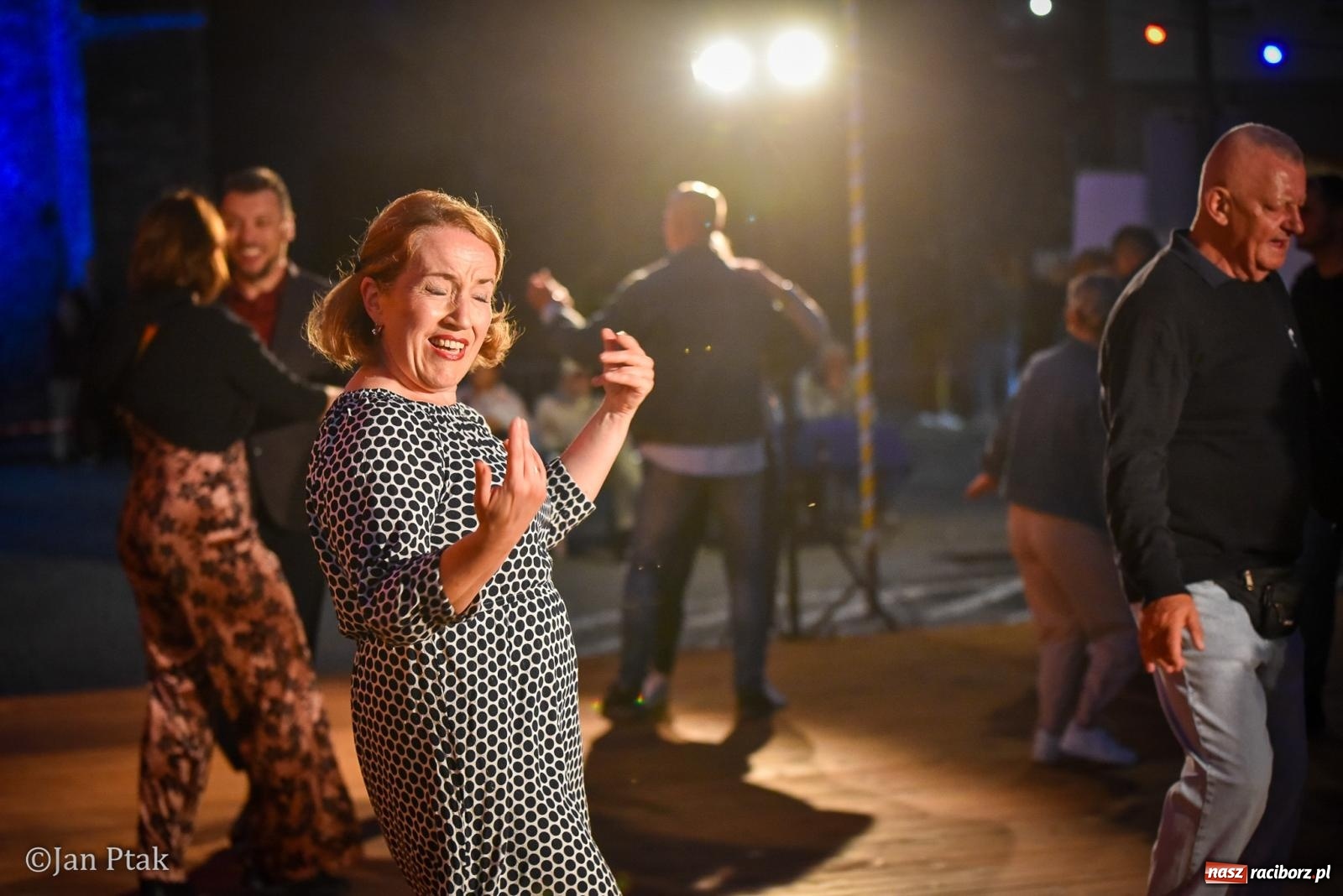 Zdjęcie w galerii na portalu naszraciborz.pl: Potańcówka na Ofce podczas Dni Raciborza 2026. Jazz, taniec i letnia atmosfera w sercu miasta wiadomości z regionu