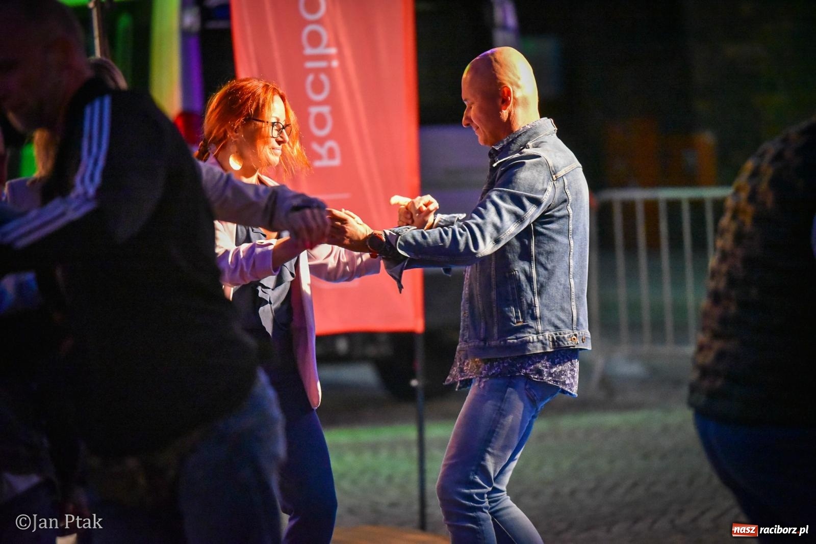 Zdjęcie w galerii na portalu naszraciborz.pl: Potańcówka na Ofce podczas Dni Raciborza 2026. Jazz, taniec i letnia atmosfera w sercu miasta wiadomości z regionu