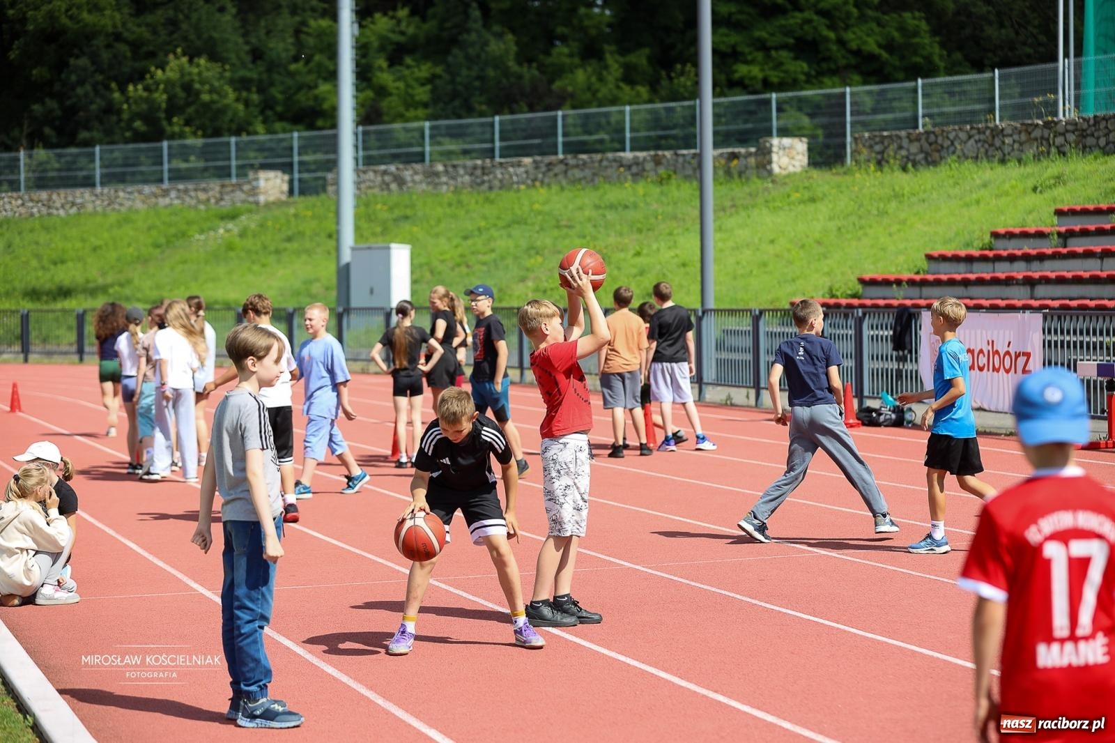Zdjęcie w galerii na portalu naszraciborz.pl: Dni Raciborza 2026 rozpoczęte Dniem Sportu. Olimpijczycy spotkali się z dziećmi i młodzieżą wiadomości z regionu