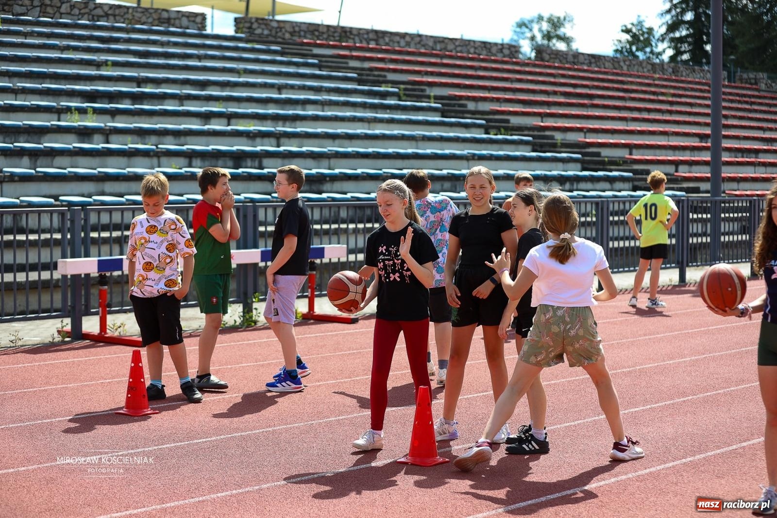 Zdjęcie w galerii na portalu naszraciborz.pl: Dni Raciborza 2026 rozpoczęte Dniem Sportu. Olimpijczycy spotkali się z dziećmi i młodzieżą wiadomości z regionu