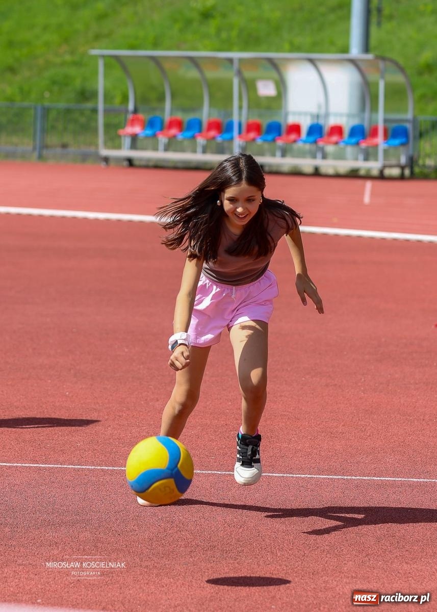 Zdjęcie w galerii na portalu naszraciborz.pl: Dni Raciborza 2026 rozpoczęte Dniem Sportu. Olimpijczycy spotkali się z dziećmi i młodzieżą wiadomości z regionu