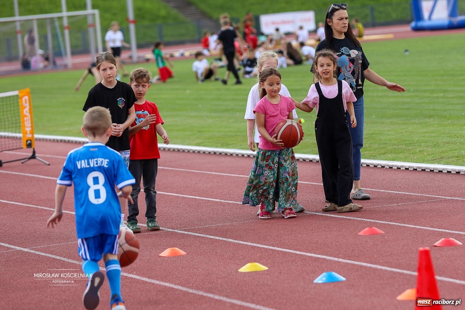 Zdjęcie w galerii na portalu naszraciborz.pl: Dni Raciborza 2026 rozpoczęte Dniem Sportu. Olimpijczycy spotkali się z dziećmi i młodzieżą wiadomości z regionu