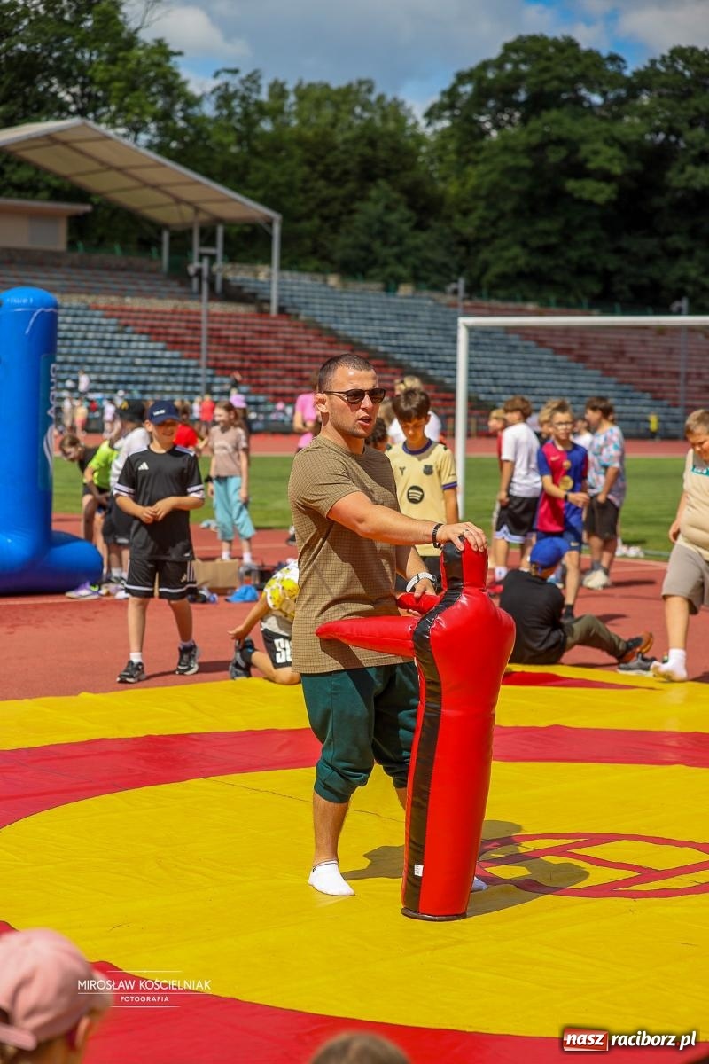 Zdjęcie w galerii na portalu naszraciborz.pl: Dni Raciborza 2026 rozpoczęte Dniem Sportu. Olimpijczycy spotkali się z dziećmi i młodzieżą wiadomości z regionu