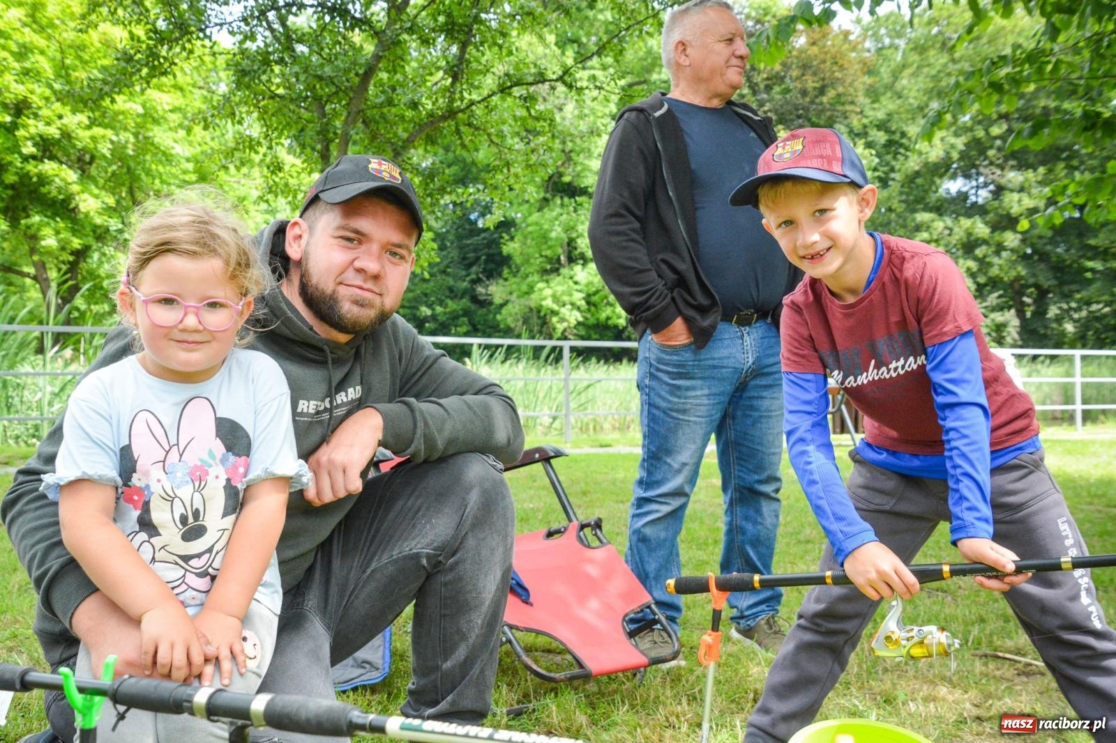 Zdjęcie w galerii na portalu naszraciborz.pl: Rodzinne wędkowanie w Krowiarkach. Puchar Wójta dla Patryka i Szymona Lepiorzów wiadomości z regionu
