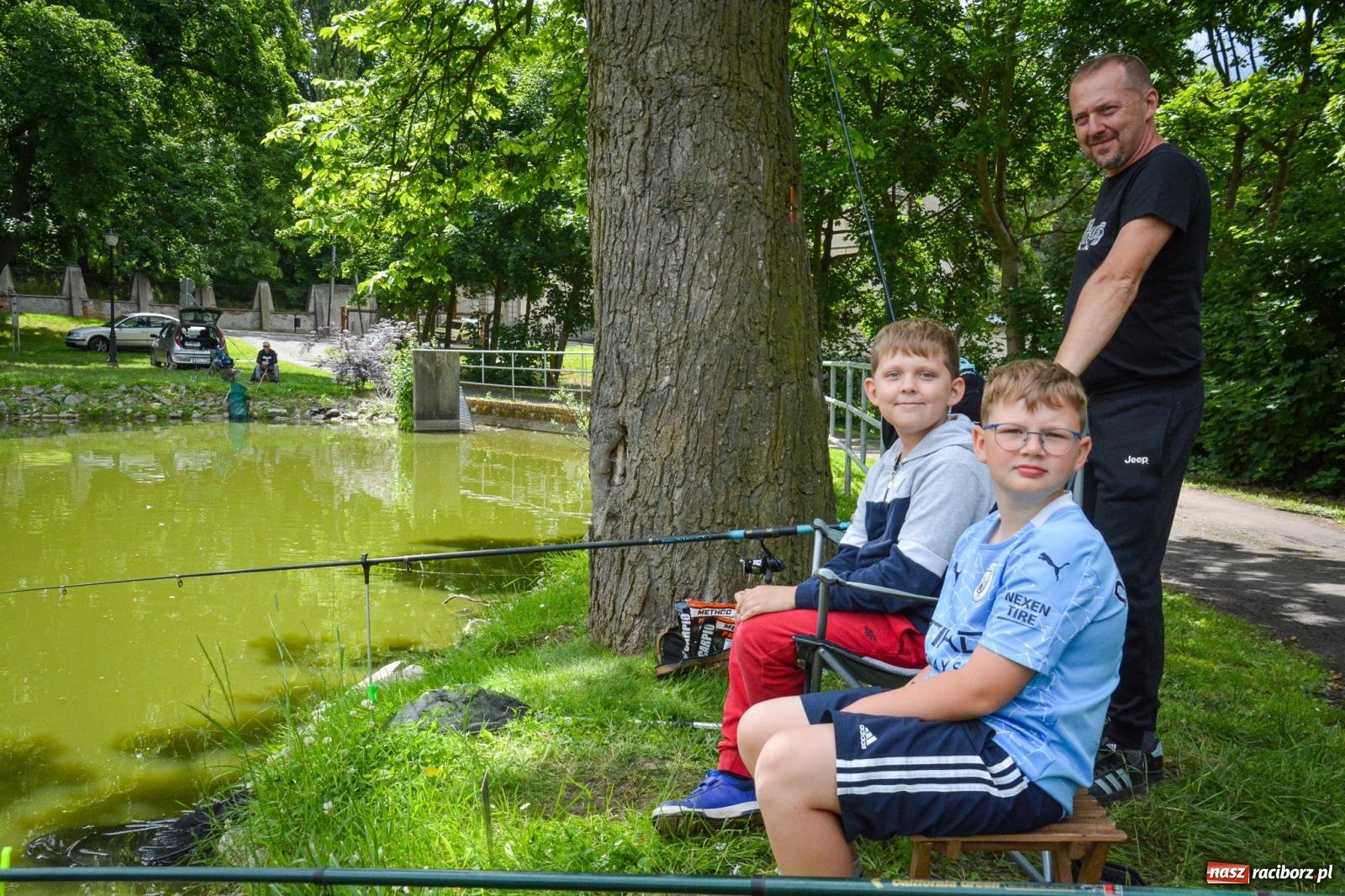 Zdjęcie w galerii na portalu naszraciborz.pl: Rodzinne wędkowanie w Krowiarkach. Puchar Wójta dla Patryka i Szymona Lepiorzów wiadomości z regionu