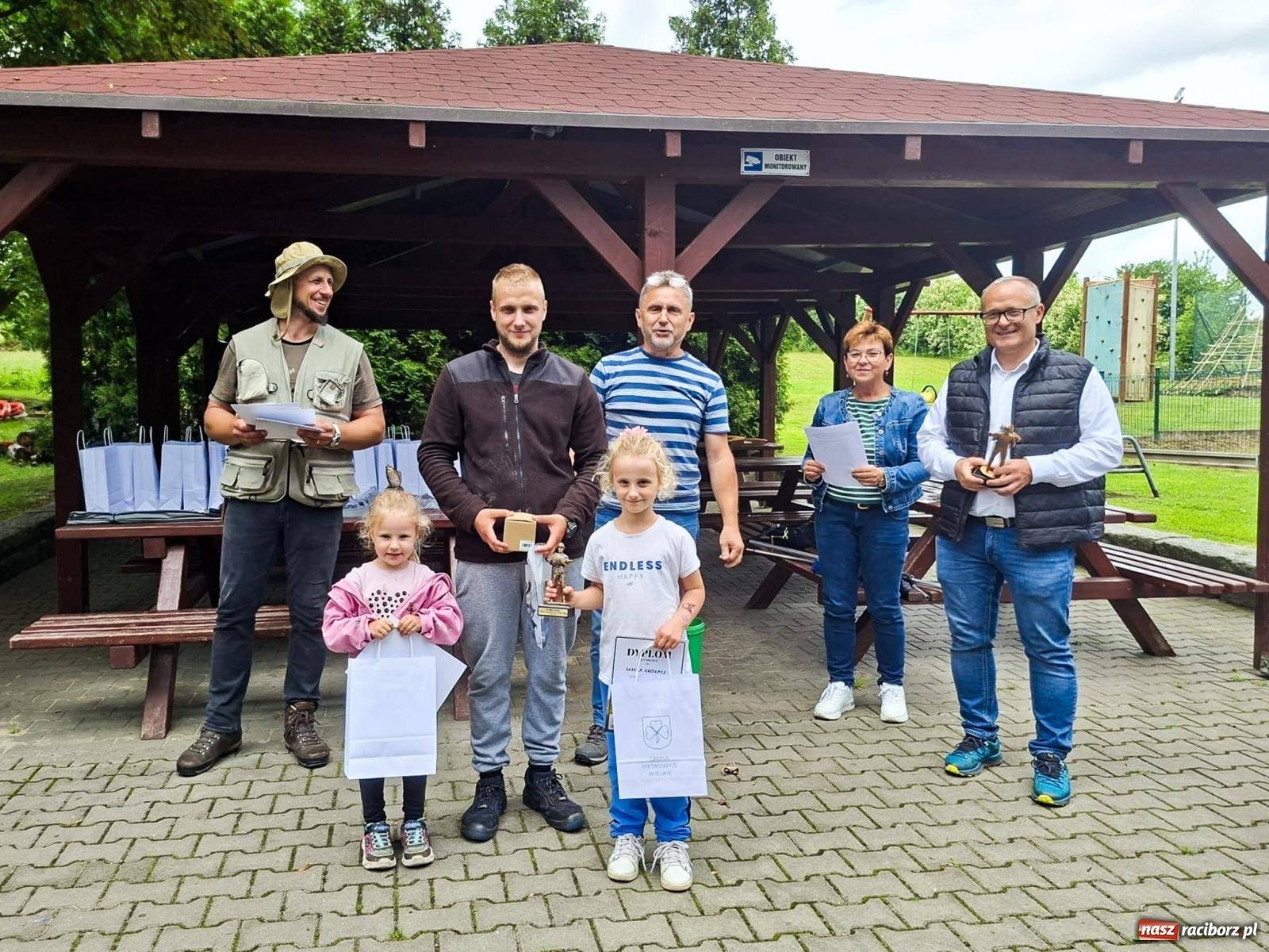 Zdjęcie w galerii na portalu naszraciborz.pl: Rodzinne wędkowanie w Krowiarkach. Puchar Wójta dla Patryka i Szymona Lepiorzów wiadomości z regionu