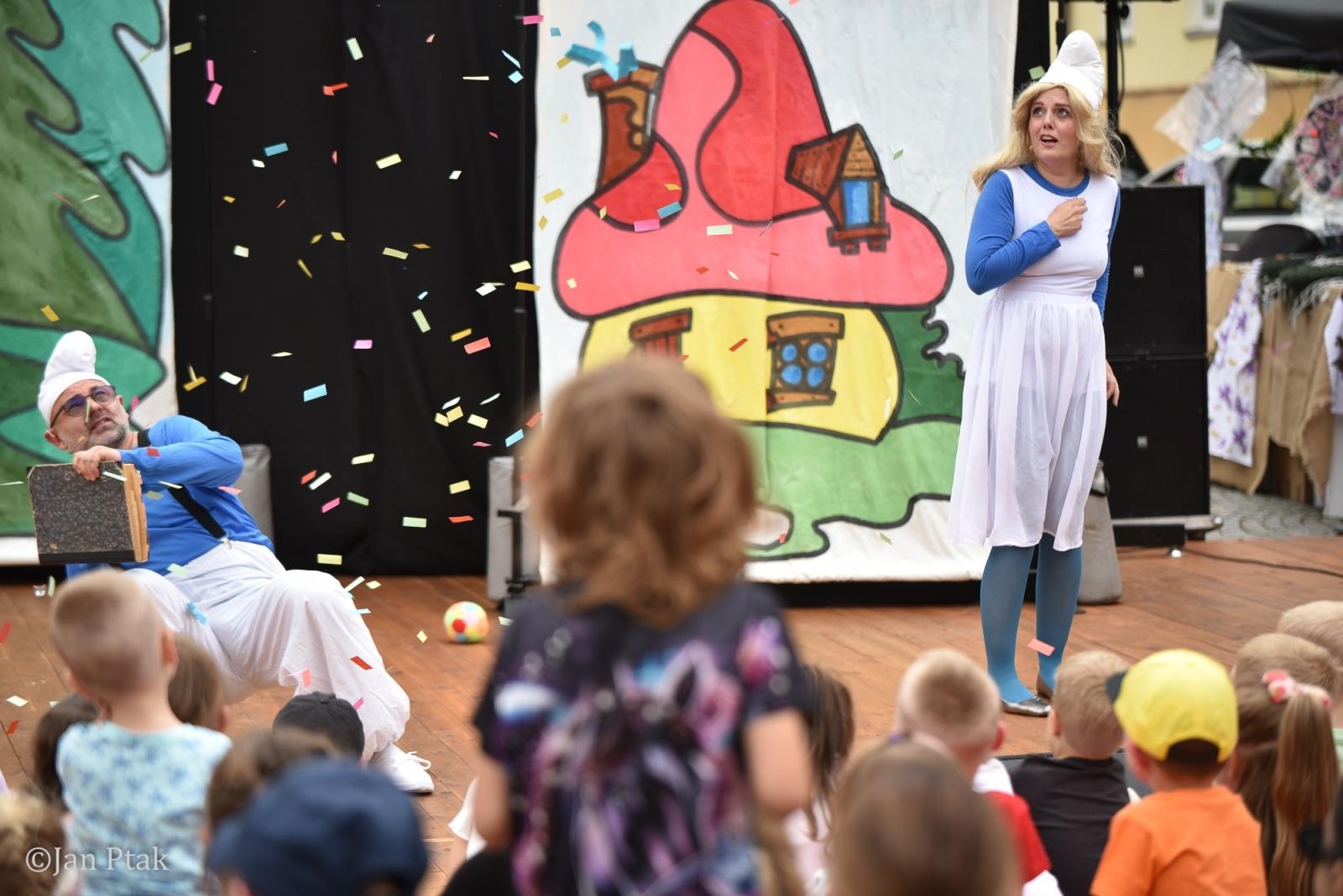 Zdjęcie w galerii na portalu naszraciborz.pl: Festiwal Dziecięcej Radości przyciągnął rodziny na plac Księżnej Ofki Piastówny wiadomości z regionu
