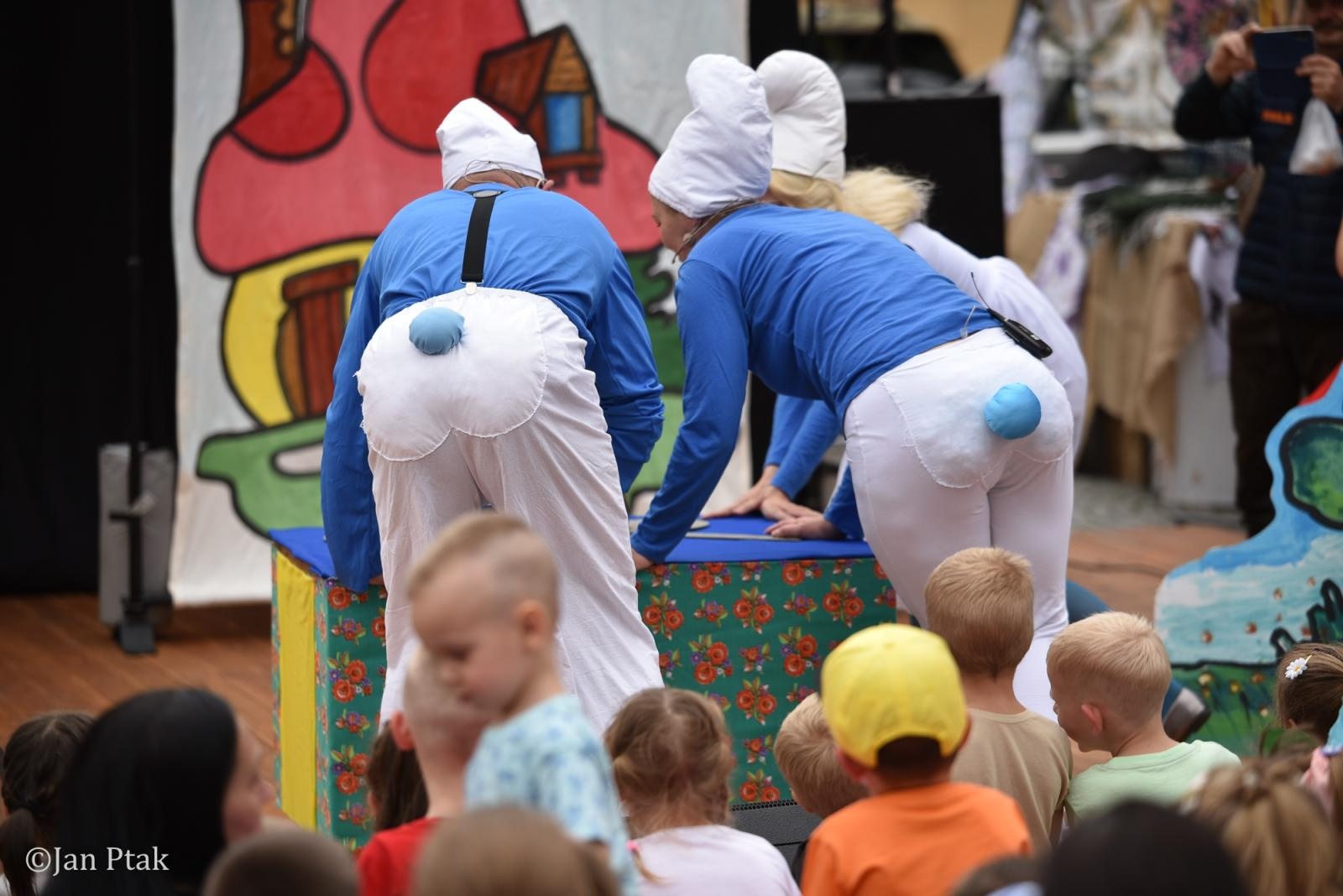 Zdjęcie w galerii na portalu naszraciborz.pl: Festiwal Dziecięcej Radości przyciągnął rodziny na plac Księżnej Ofki Piastówny wiadomości z regionu
