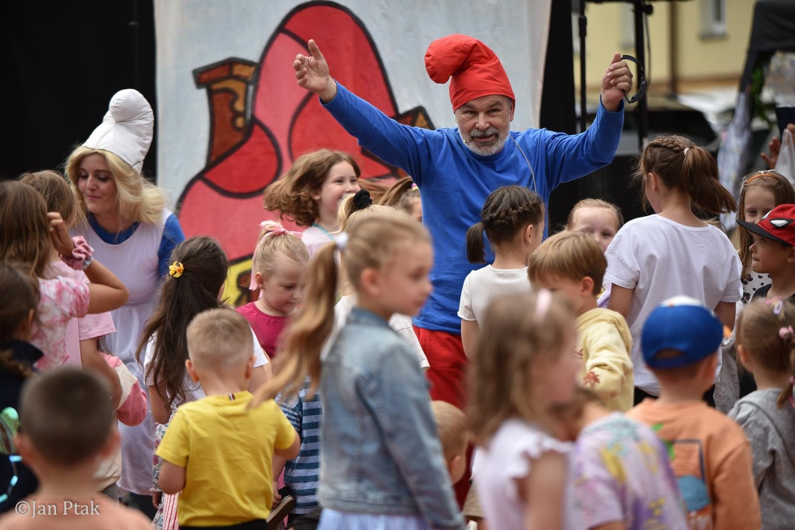Zdjęcie w galerii na portalu naszraciborz.pl: Festiwal Dziecięcej Radości przyciągnął rodziny na plac Księżnej Ofki Piastówny wiadomości z regionu