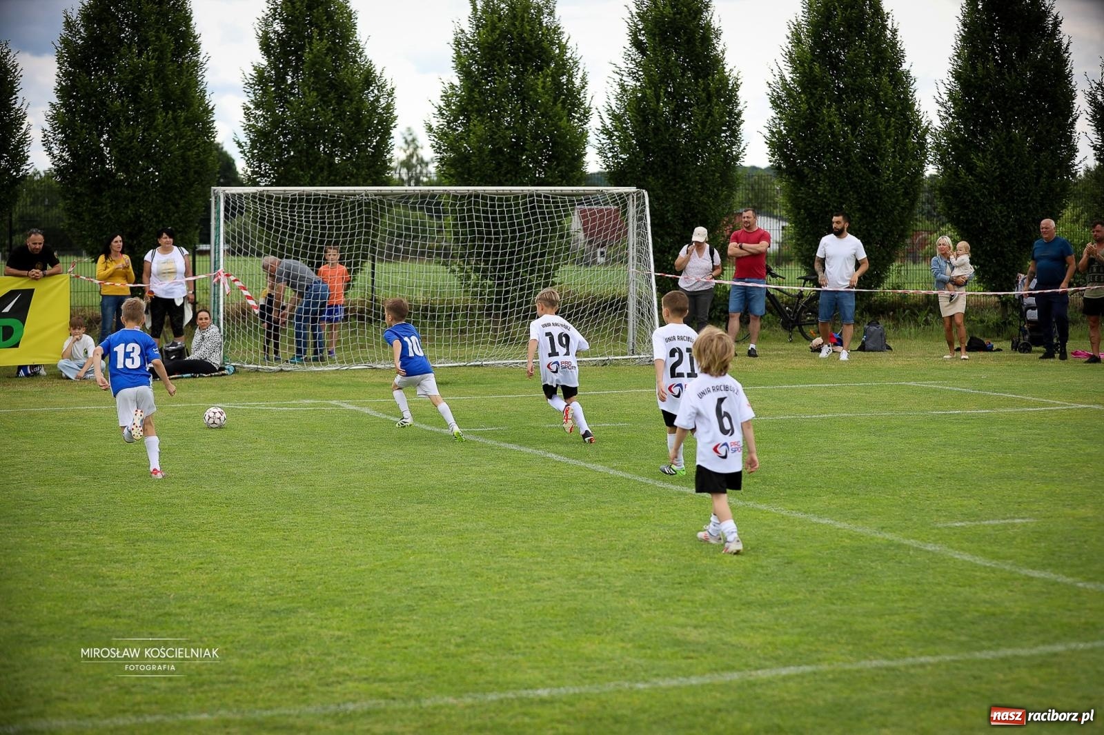 Zdjęcie w galerii na portalu naszraciborz.pl: Międzynarodowy Turniej Piłki Nożnej V4 Cup 2026 w Raciborzu – dwa dni rywalizacji młodych talentów wiadomości z regionu