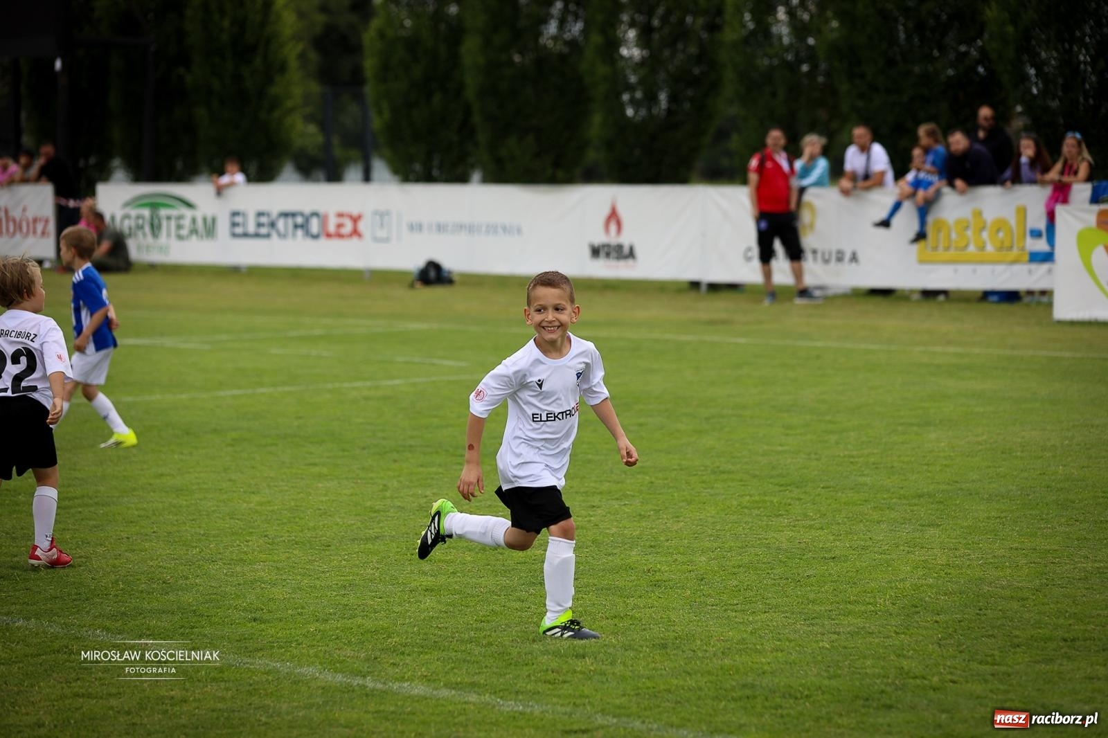 Zdjęcie w galerii na portalu naszraciborz.pl: Międzynarodowy Turniej Piłki Nożnej V4 Cup 2026 w Raciborzu – dwa dni rywalizacji młodych talentów wiadomości z regionu