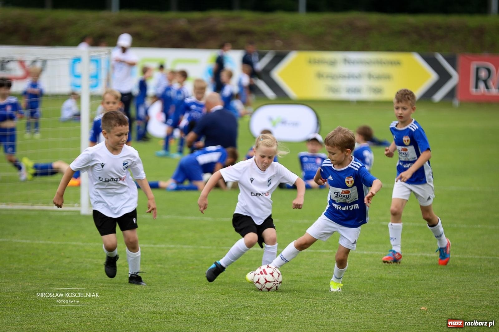 Zdjęcie w galerii na portalu naszraciborz.pl: Międzynarodowy Turniej Piłki Nożnej V4 Cup 2026 w Raciborzu – dwa dni rywalizacji młodych talentów wiadomości z regionu