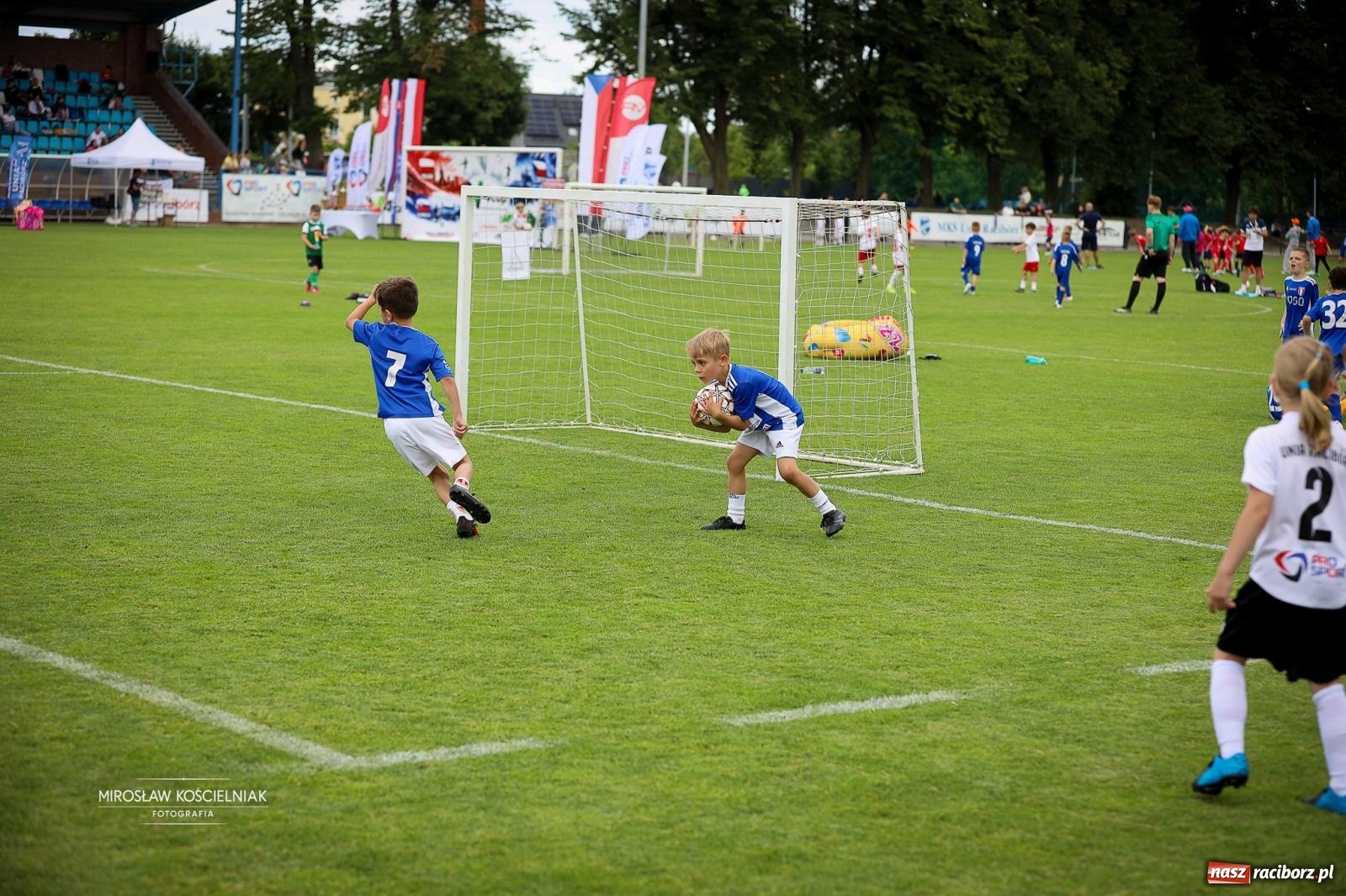 Zdjęcie w galerii na portalu naszraciborz.pl: Międzynarodowy Turniej Piłki Nożnej V4 Cup 2026 w Raciborzu – dwa dni rywalizacji młodych talentów wiadomości z regionu
