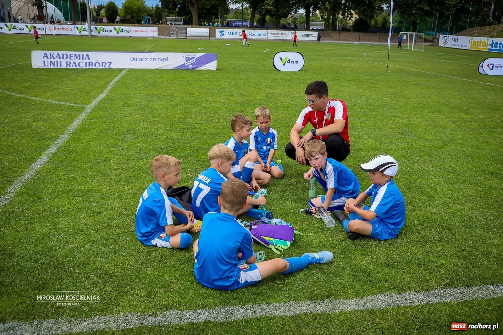 Zdjęcie w galerii na portalu naszraciborz.pl: Międzynarodowy Turniej Piłki Nożnej V4 Cup 2026 w Raciborzu – dwa dni rywalizacji młodych talentów wiadomości z regionu