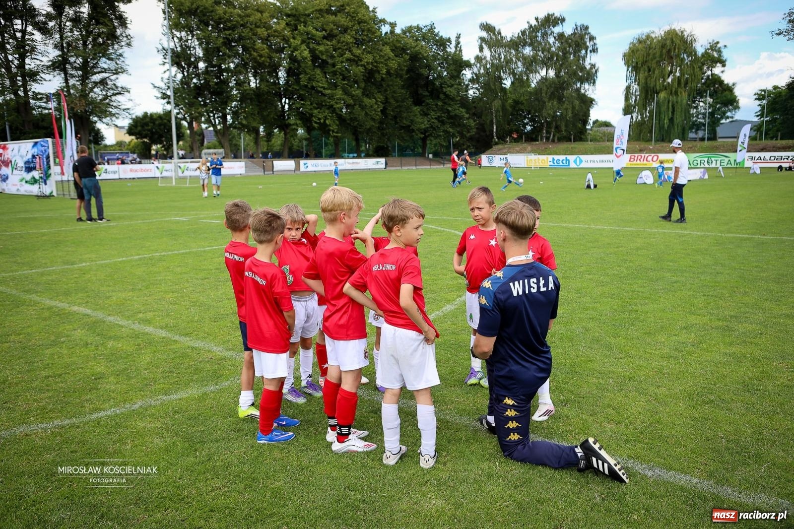 Zdjęcie w galerii na portalu naszraciborz.pl: Międzynarodowy Turniej Piłki Nożnej V4 Cup 2026 w Raciborzu – dwa dni rywalizacji młodych talentów wiadomości z regionu