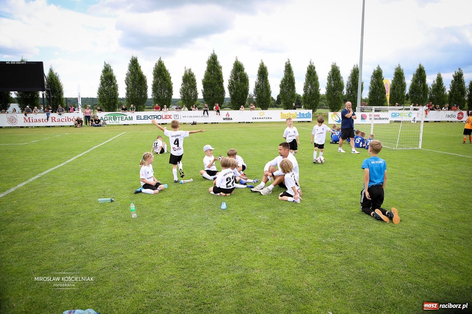 Zdjęcie w galerii na portalu naszraciborz.pl: Międzynarodowy Turniej Piłki Nożnej V4 Cup 2026 w Raciborzu – dwa dni rywalizacji młodych talentów wiadomości z regionu