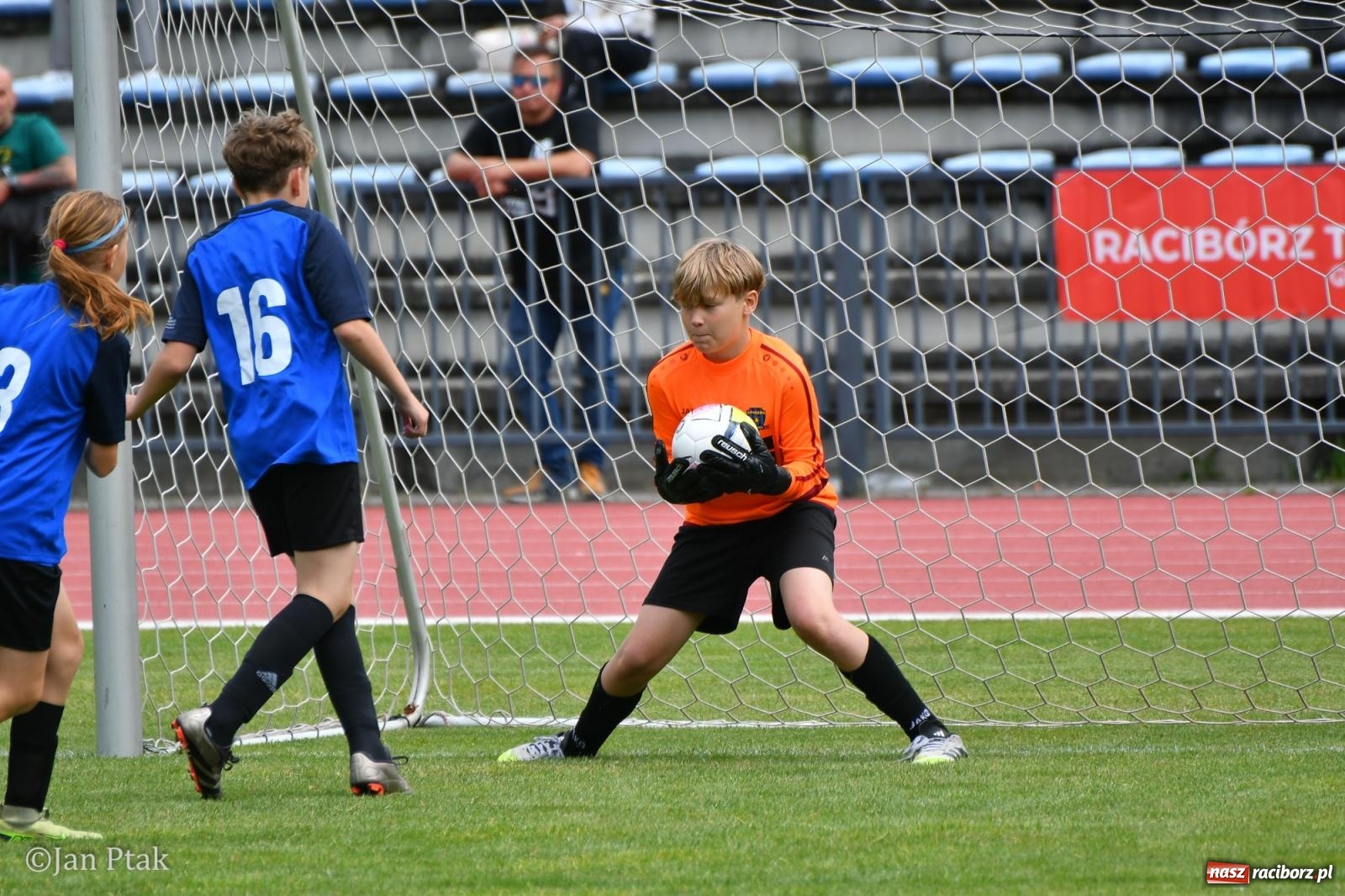 Zdjęcie w galerii na portalu naszraciborz.pl: Racibórz Trophy 2026 – Akademia GKS Jastrzębie zwycięzcą turnieju U11 wiadomości z regionu