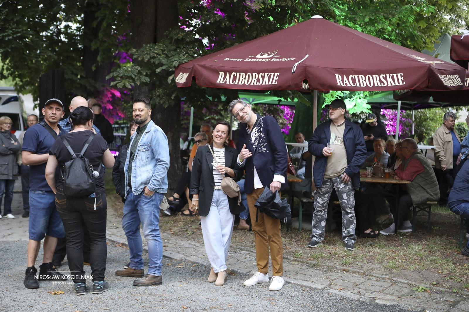 Zdjęcie w galerii na portalu naszraciborz.pl: Labirynt jak za dawnych lat – dyskoteka w stylu lat 80. i 90. z DJ Romkiem wiadomości z regionu