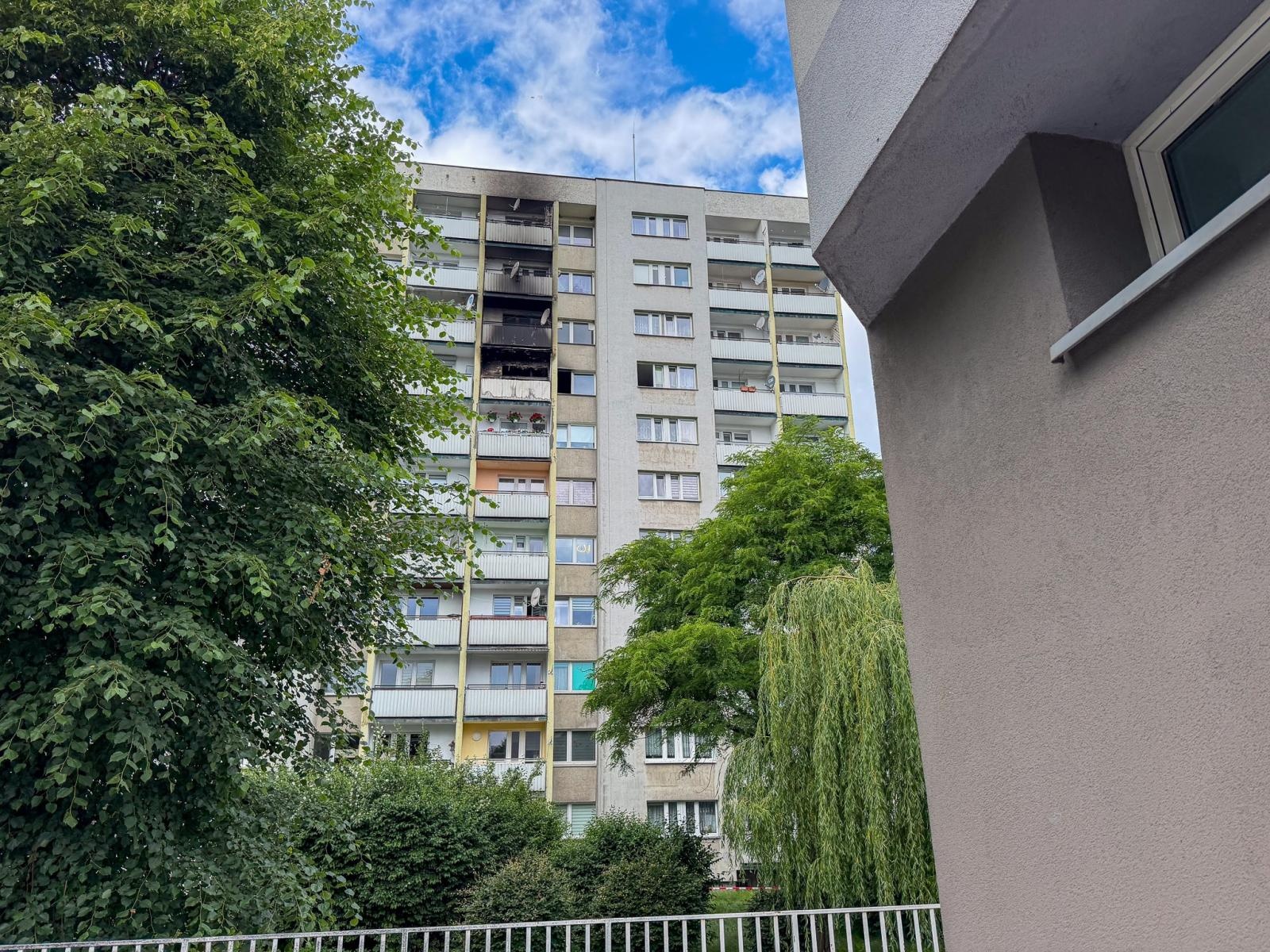 Zdjęcie w galerii na portalu naszraciborz.pl: Pożar mieszkania przy ul. Katowickiej w Raciborzu [FOTO i WIDEO] wiadomości z regionu