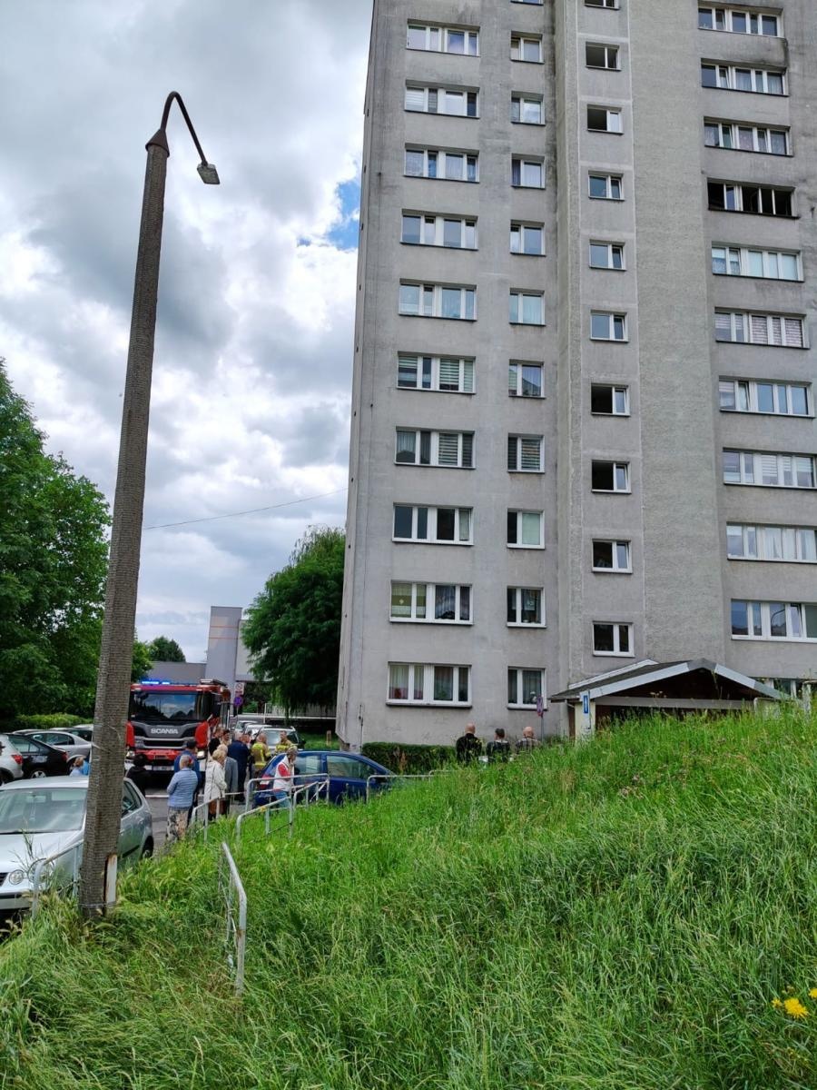 Zdjęcie w galerii na portalu naszraciborz.pl: Pożar mieszkania przy ul. Katowickiej w Raciborzu [FOTO i WIDEO] wiadomości z regionu