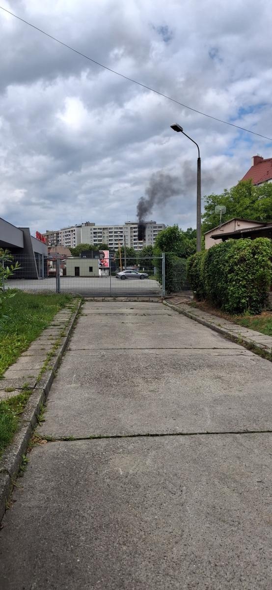 Zdjęcie w galerii na portalu naszraciborz.pl: Pożar mieszkania przy ul. Katowickiej w Raciborzu [FOTO i WIDEO] wiadomości z regionu
