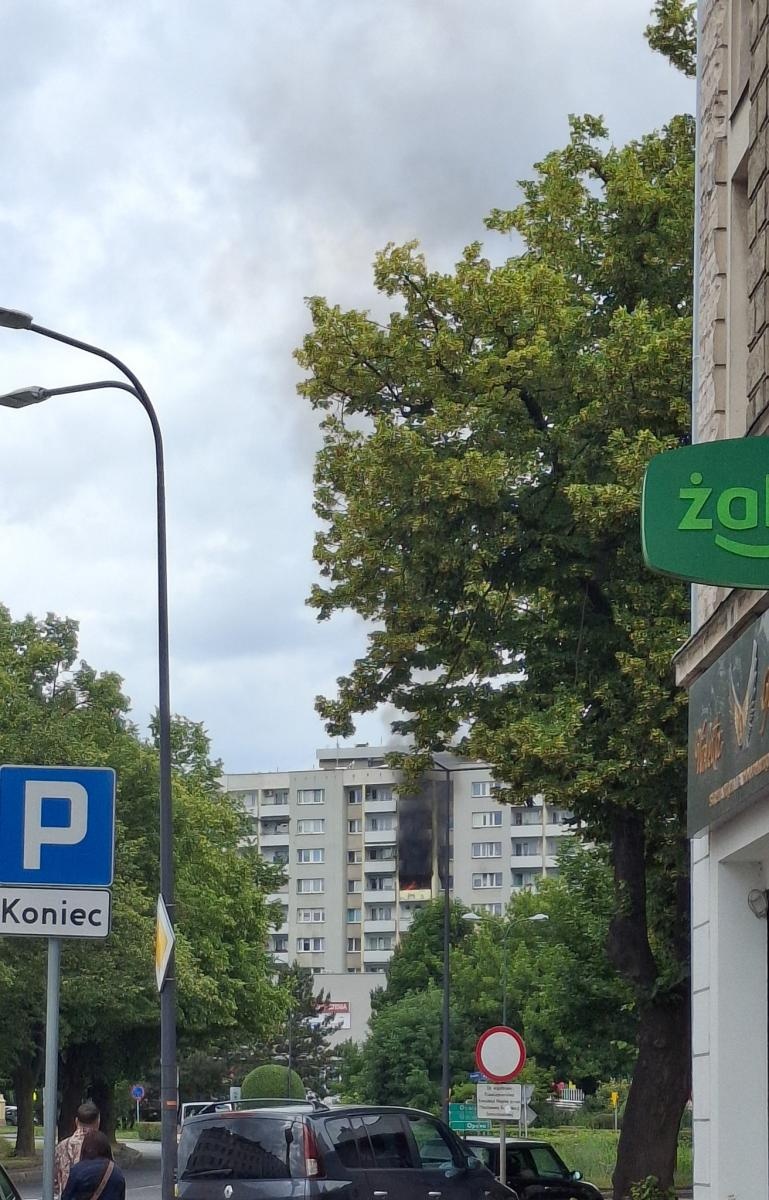 Zdjęcie w galerii na portalu naszraciborz.pl: Pożar mieszkania przy ul. Katowickiej w Raciborzu [FOTO i WIDEO] wiadomości z regionu