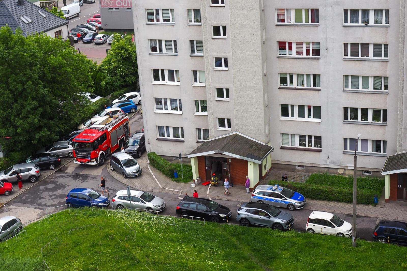 Zdjęcie w galerii na portalu naszraciborz.pl: Pożar mieszkania przy ul. Katowickiej w Raciborzu [FOTO i WIDEO] wiadomości z regionu