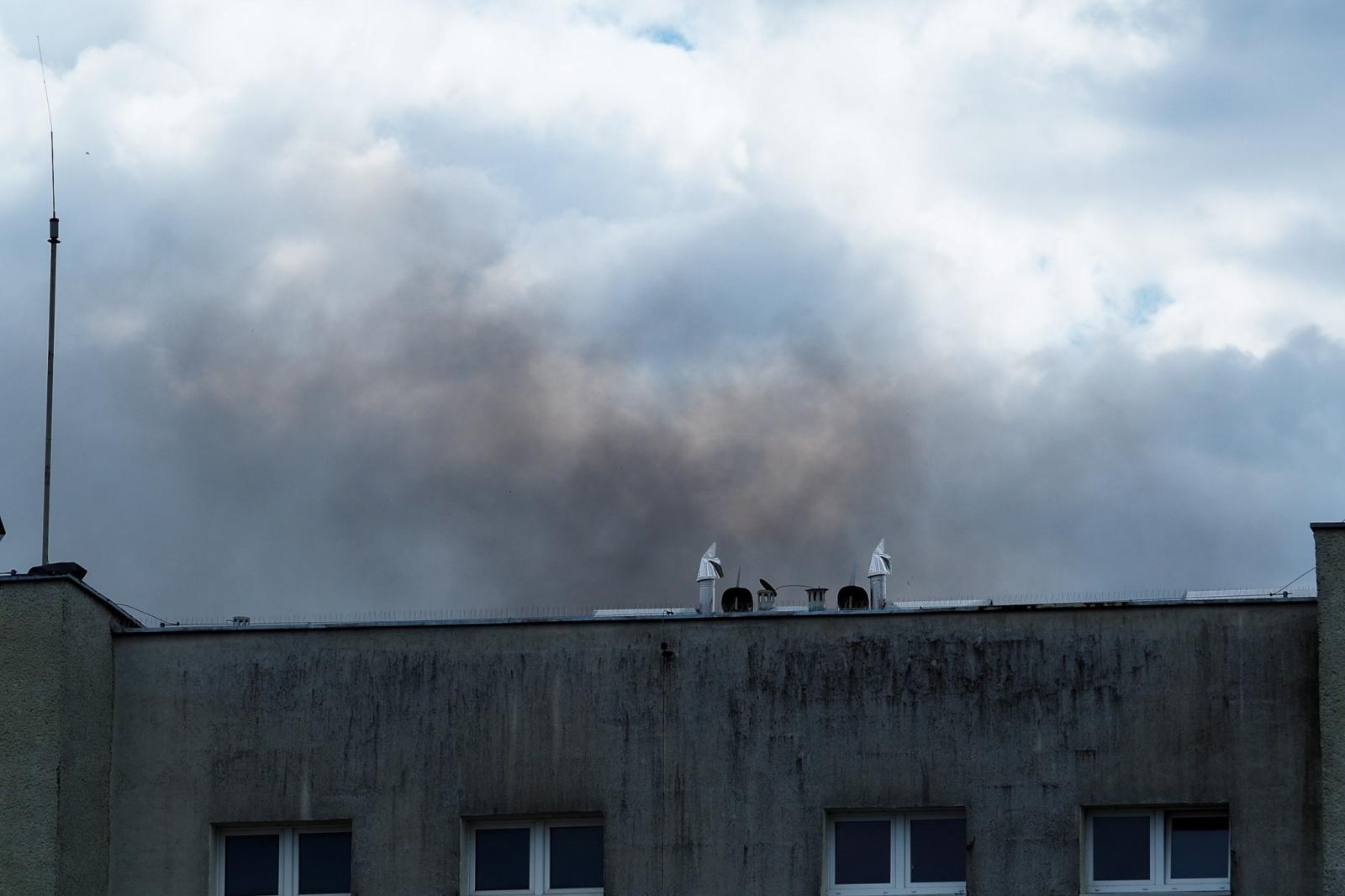 Zdjęcie w galerii na portalu naszraciborz.pl: Pożar mieszkania przy ul. Katowickiej w Raciborzu [FOTO i WIDEO] wiadomości z regionu