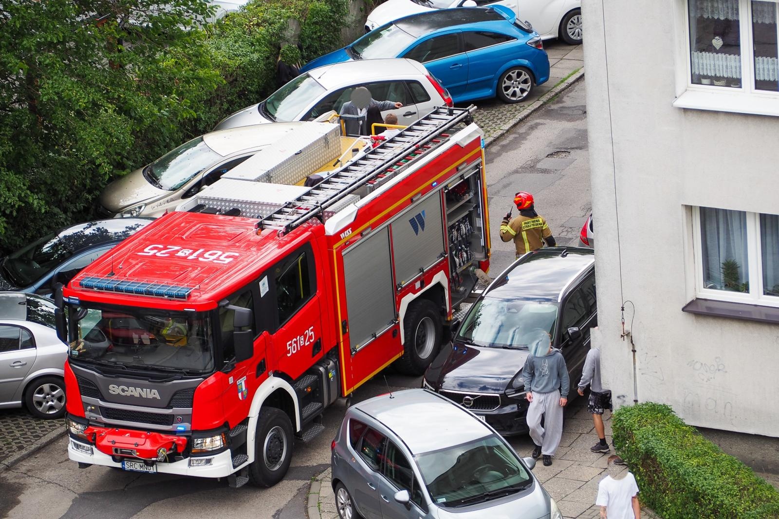 Zdjęcie w galerii na portalu naszraciborz.pl: Pożar mieszkania przy ul. Katowickiej w Raciborzu [FOTO i WIDEO] wiadomości z regionu