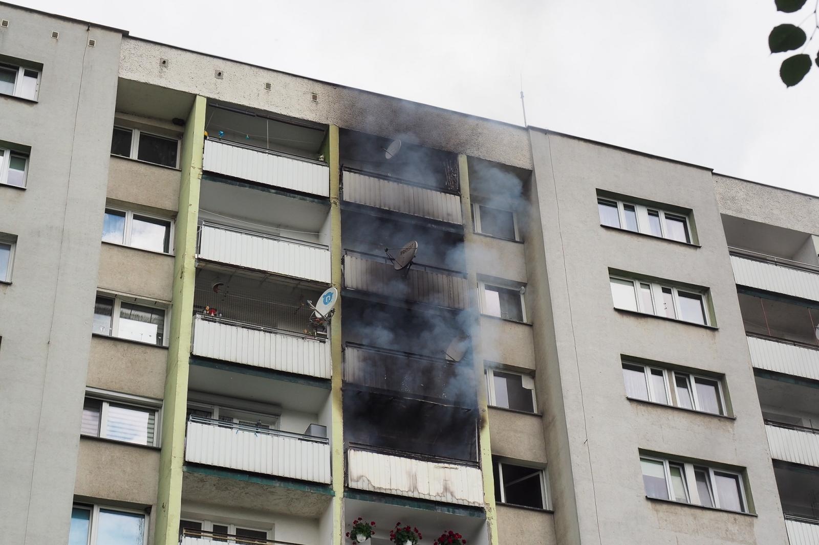 Zdjęcie w galerii na portalu naszraciborz.pl: Pożar mieszkania przy ul. Katowickiej w Raciborzu [FOTO i WIDEO] wiadomości z regionu
