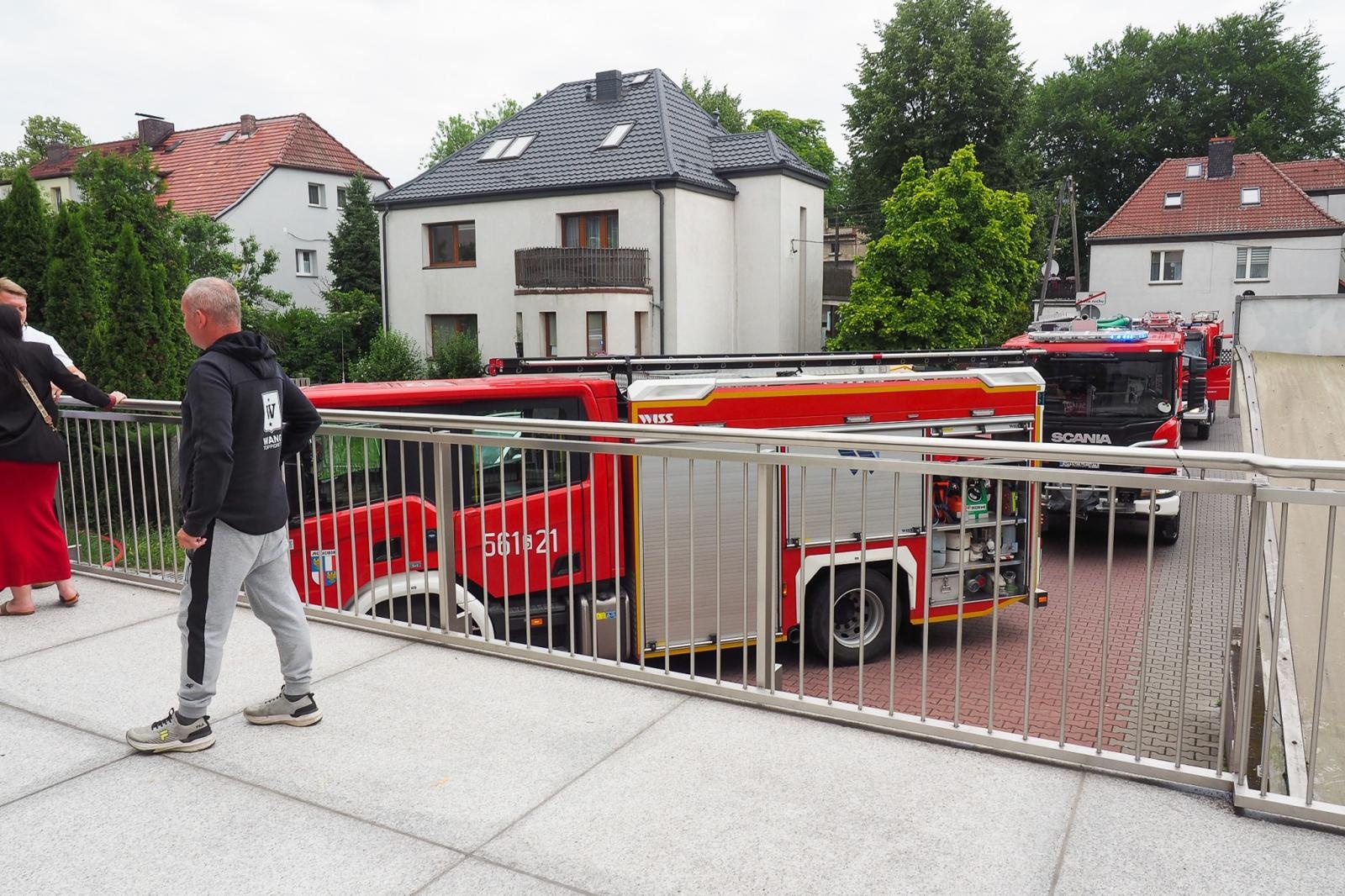 Zdjęcie w galerii na portalu naszraciborz.pl: Pożar mieszkania przy ul. Katowickiej w Raciborzu [FOTO i WIDEO] wiadomości z regionu