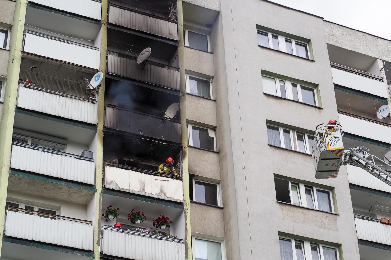 Zdjęcie w galerii na portalu naszraciborz.pl: Pożar mieszkania przy ul. Katowickiej w Raciborzu [FOTO i WIDEO] wiadomości z regionu