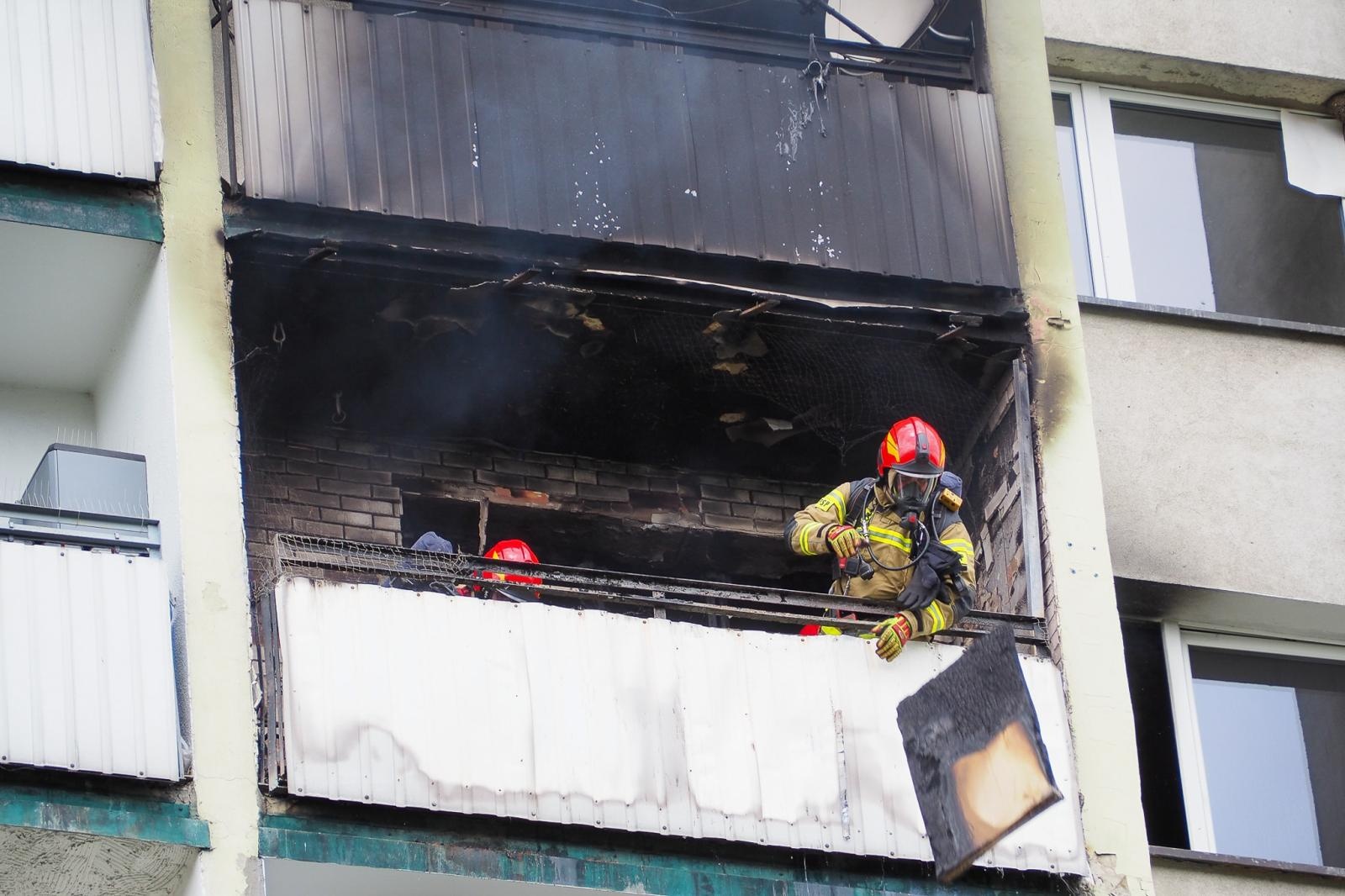 Zdjęcie w galerii na portalu naszraciborz.pl: Pożar mieszkania przy ul. Katowickiej w Raciborzu [FOTO i WIDEO] wiadomości z regionu