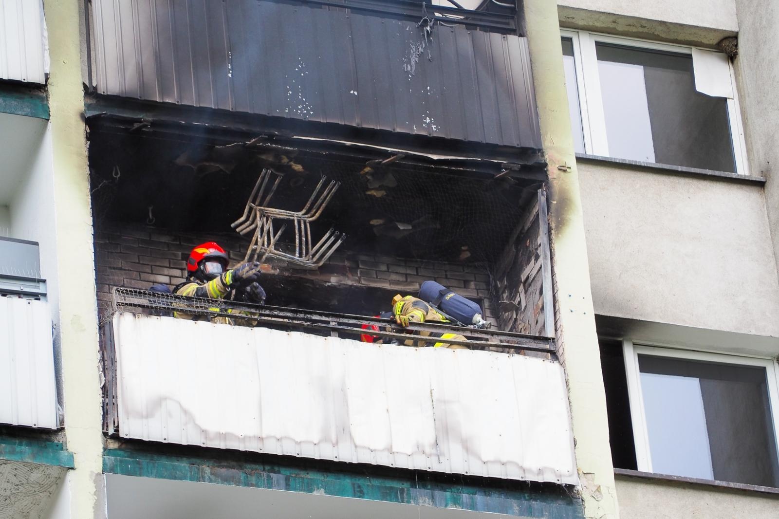 Zdjęcie w galerii na portalu naszraciborz.pl: Pożar mieszkania przy ul. Katowickiej w Raciborzu [FOTO i WIDEO] wiadomości z regionu