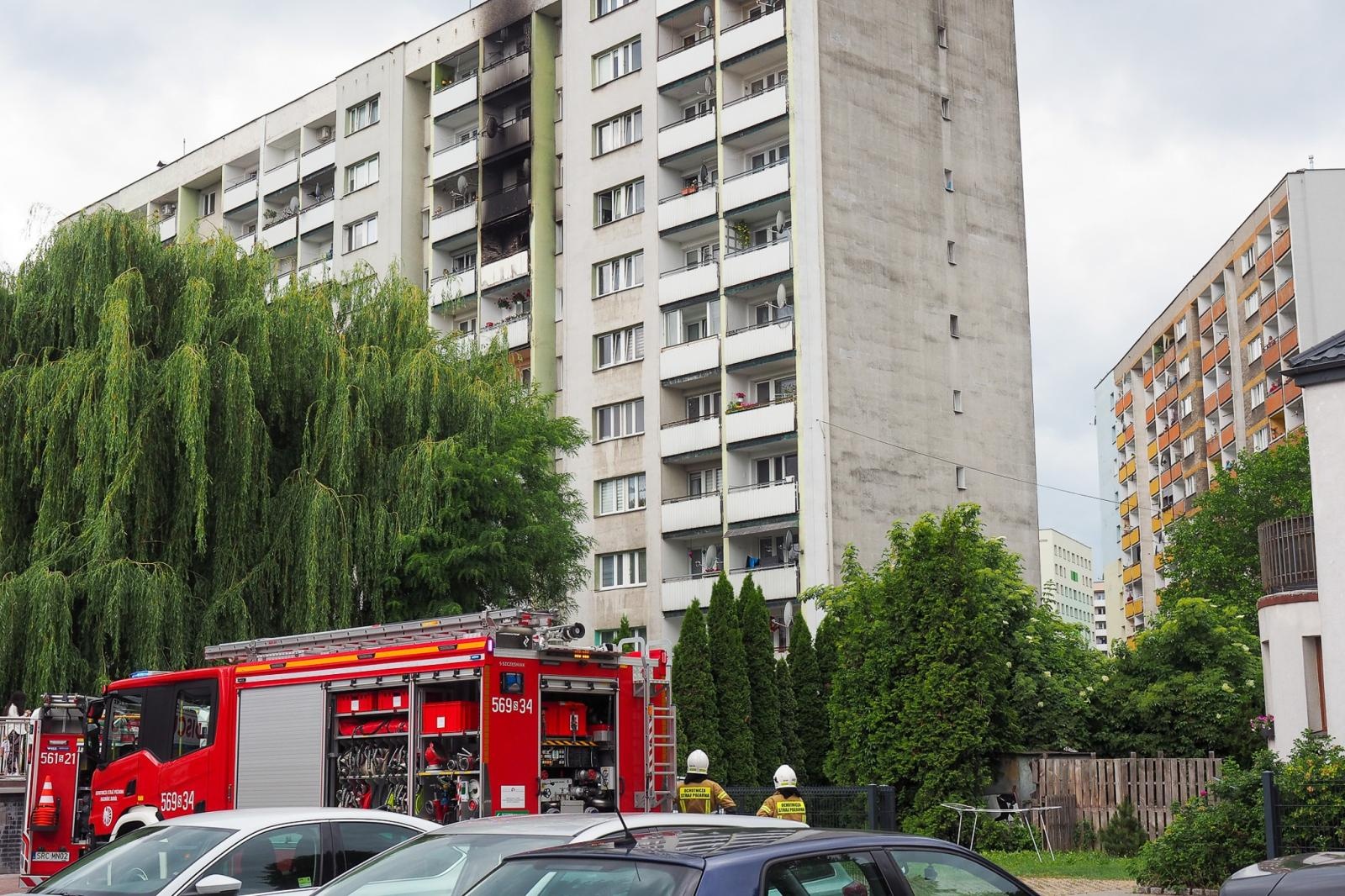 Zdjęcie w galerii na portalu naszraciborz.pl: Pożar mieszkania przy ul. Katowickiej w Raciborzu [FOTO i WIDEO] wiadomości z regionu