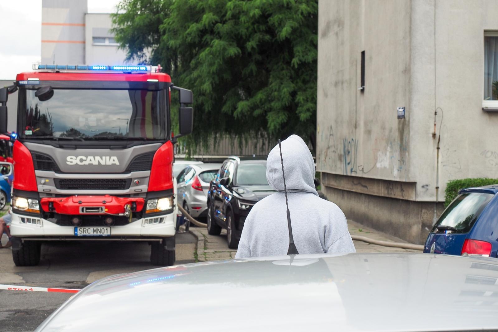 Zdjęcie w galerii na portalu naszraciborz.pl: Pożar mieszkania przy ul. Katowickiej w Raciborzu [FOTO i WIDEO] wiadomości z regionu
